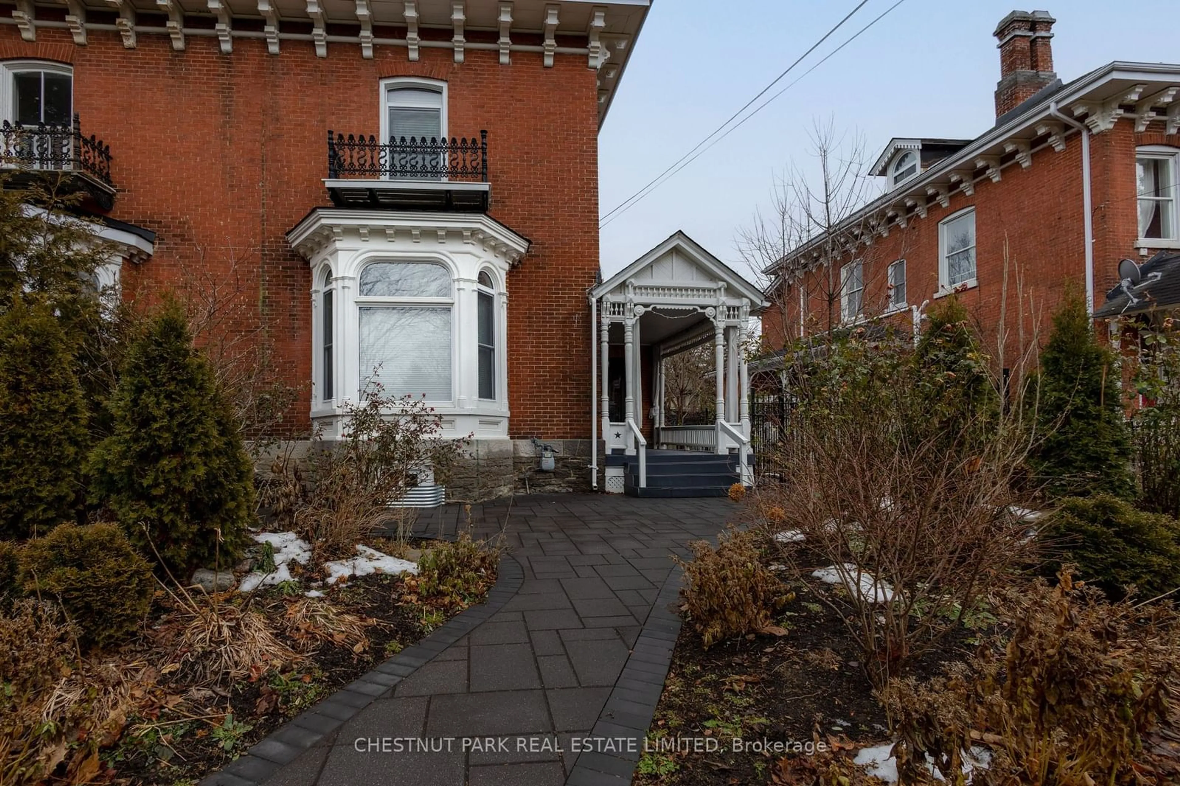 Unknown for 219 Charles St, Belleville Ontario K8N 3M3