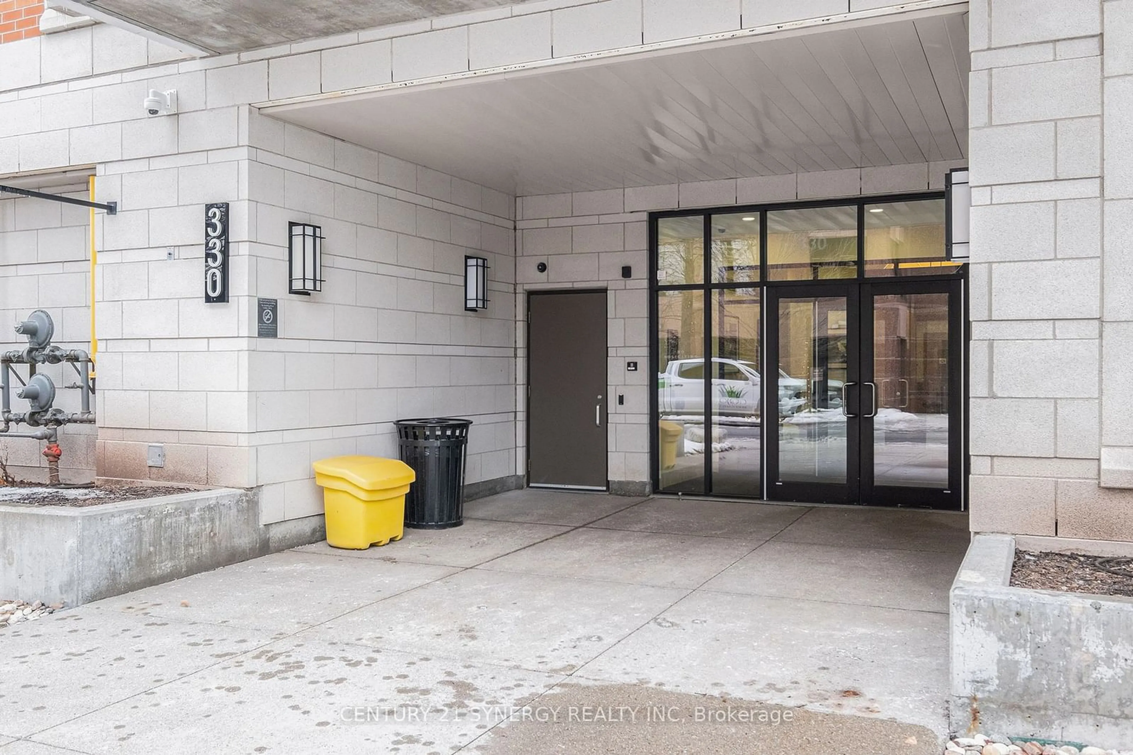 Indoor foyer for 330 Loretta Ave #708, Dows Lake - Civic Hospital and Area Ontario K1S 4E8