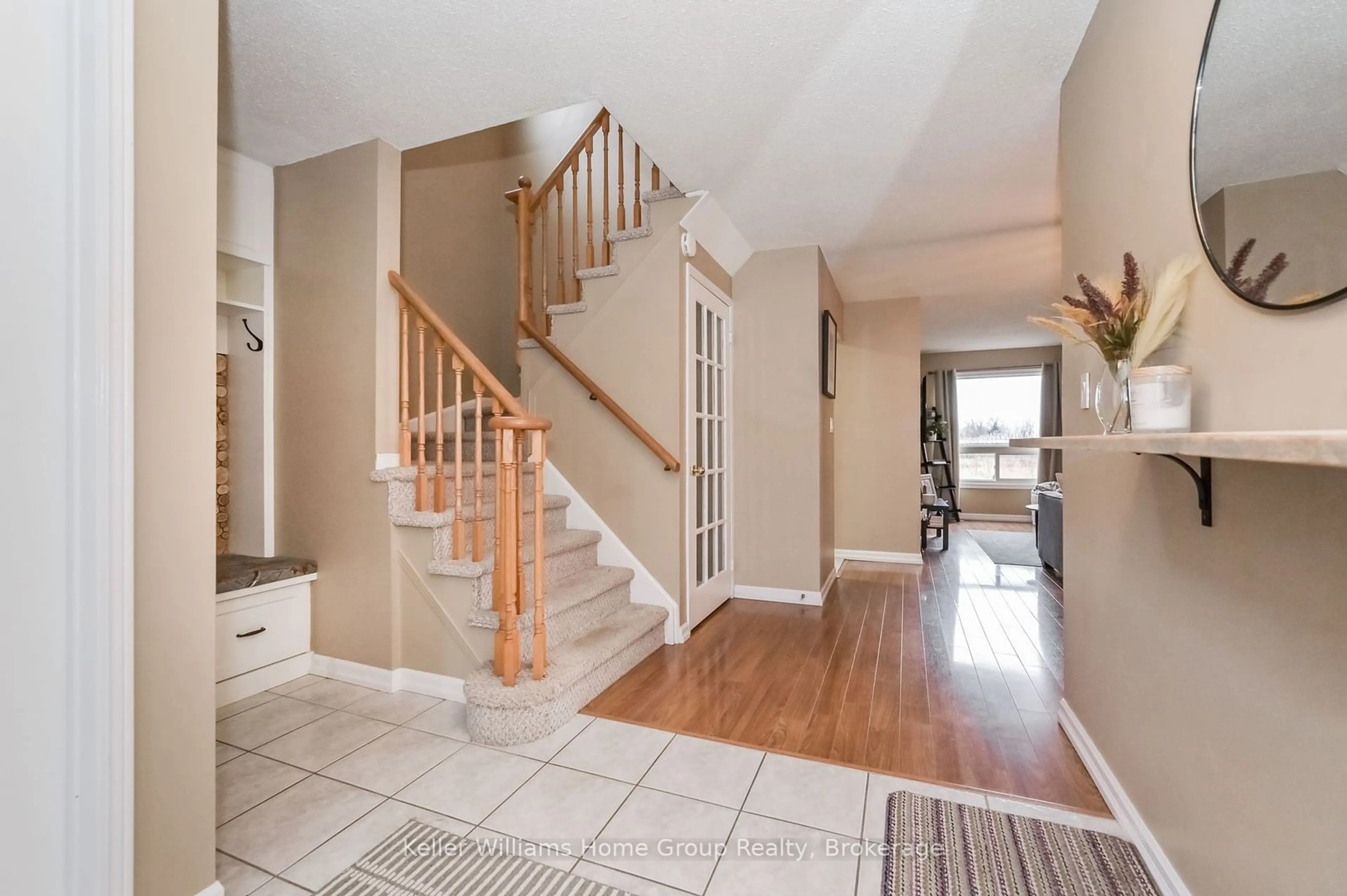 Indoor entryway for 434 Black St, Centre Wellington Ontario N1M 3M3