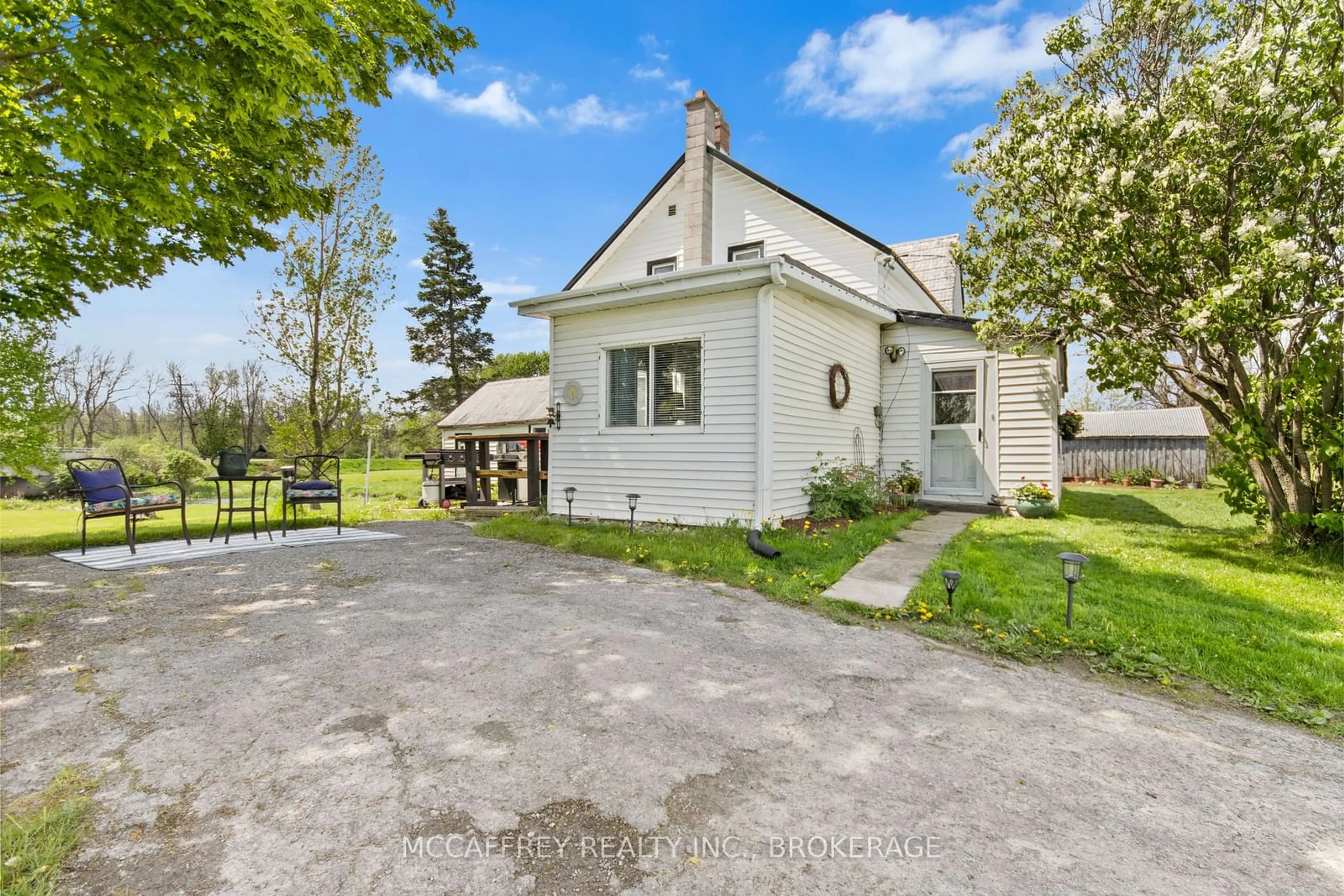 A pic from outside/outdoor area/front of a property/back of a property/a pic from drone, street for 1549 DOYLE Rd, Loyalist Ontario K0H 1G0