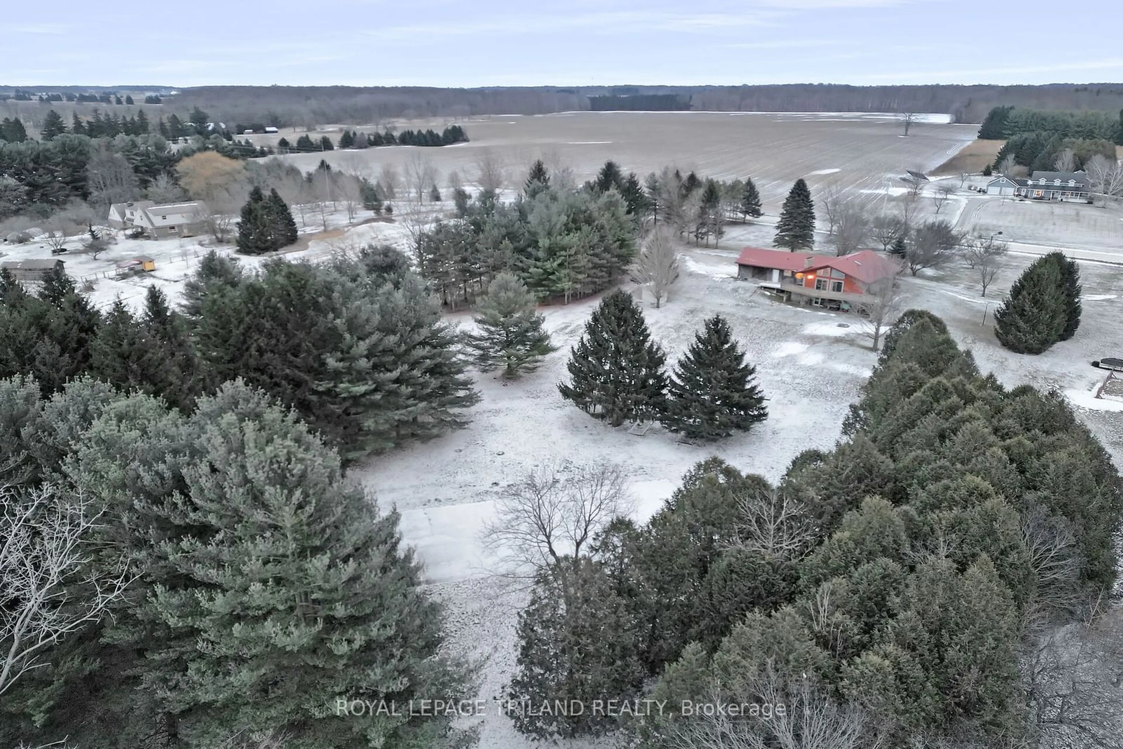 A pic from outside/outdoor area/front of a property/back of a property/a pic from drone, unknown for 9580 Sinclair Dr, Middlesex Centre Ontario N0M 2A0