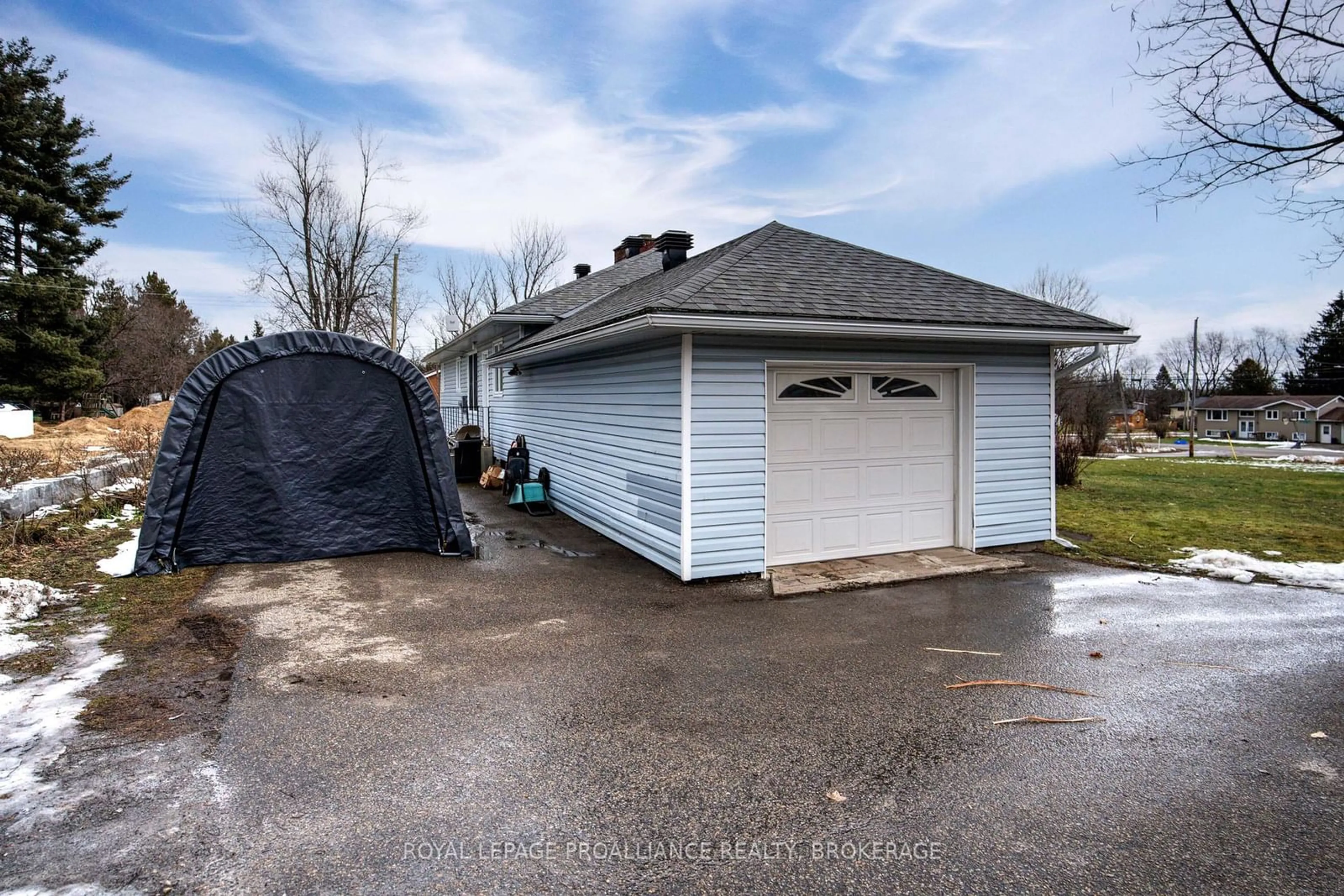 Shed for 237 Dufferin Rd, Drummond/North Elmsley Ontario K7H 3B5