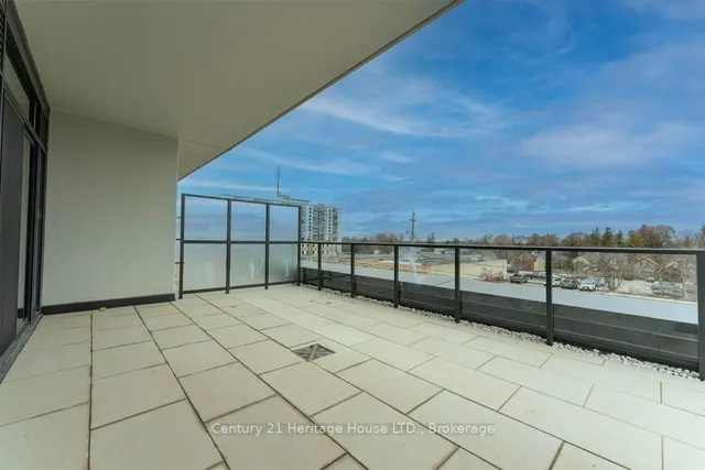 Additional property image - 741 King St Unit 301