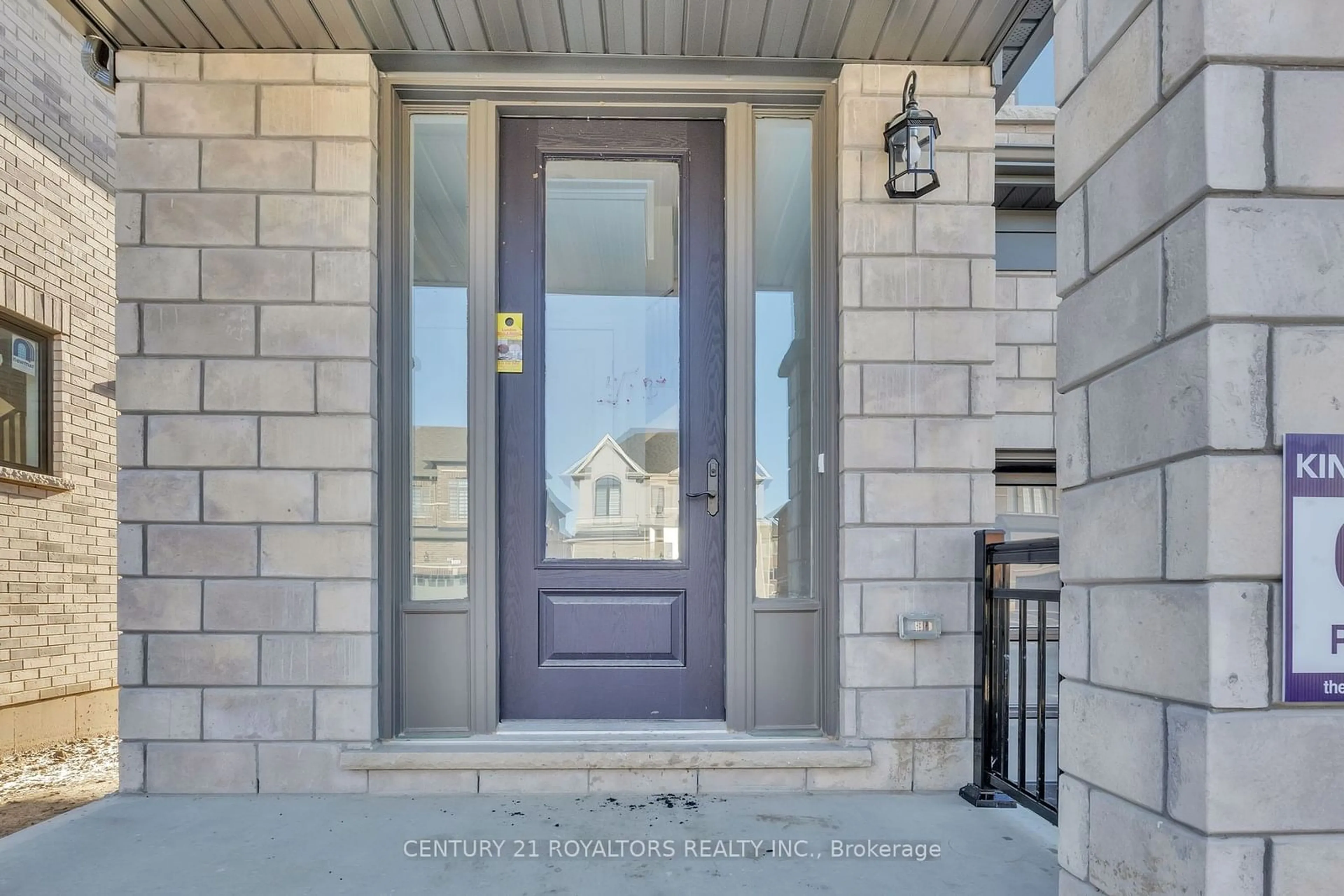 Indoor entryway for 840 Knights Lane, Woodstock Ontario N4T 0P7