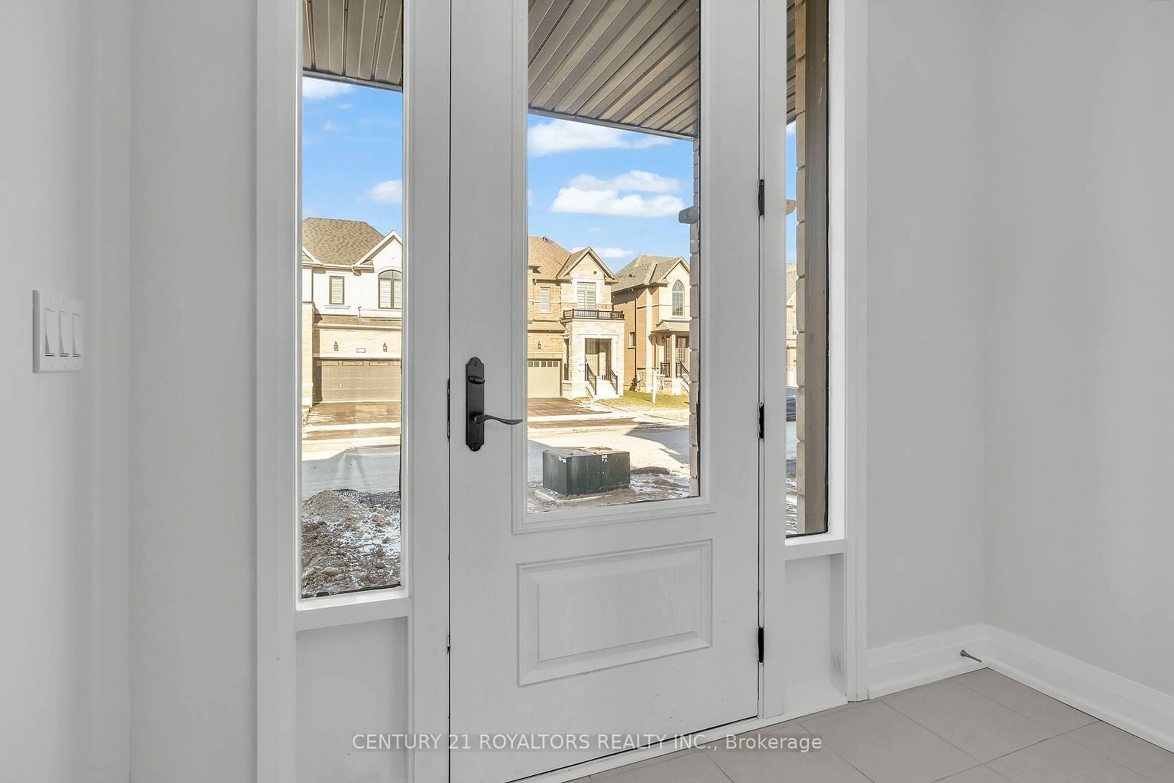 Indoor entryway for 840 Knights Lane, Woodstock Ontario N4T 0P7