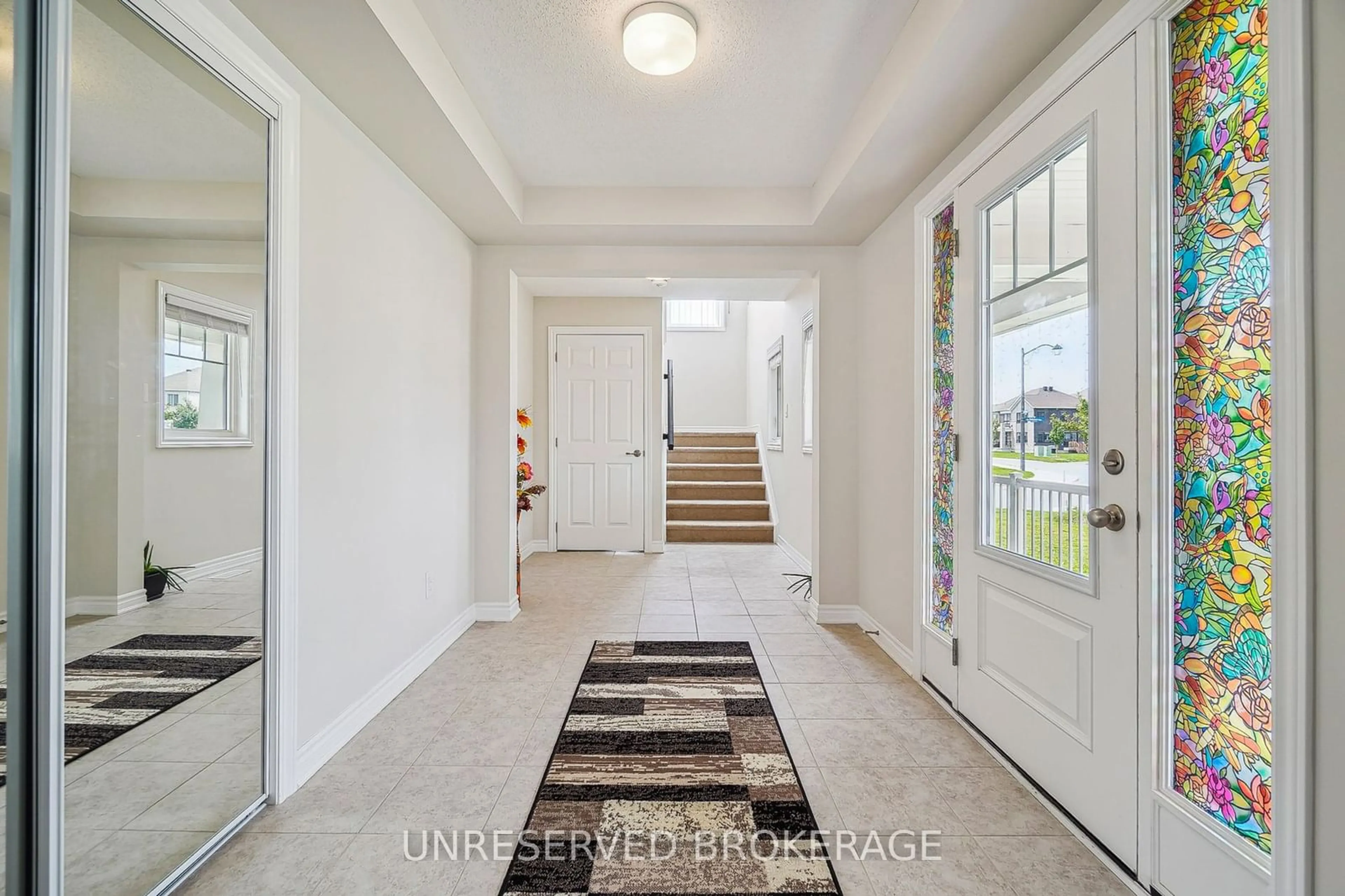 Indoor entryway for 101 Reliance Rdge, Kanata Ontario K2V 0R4