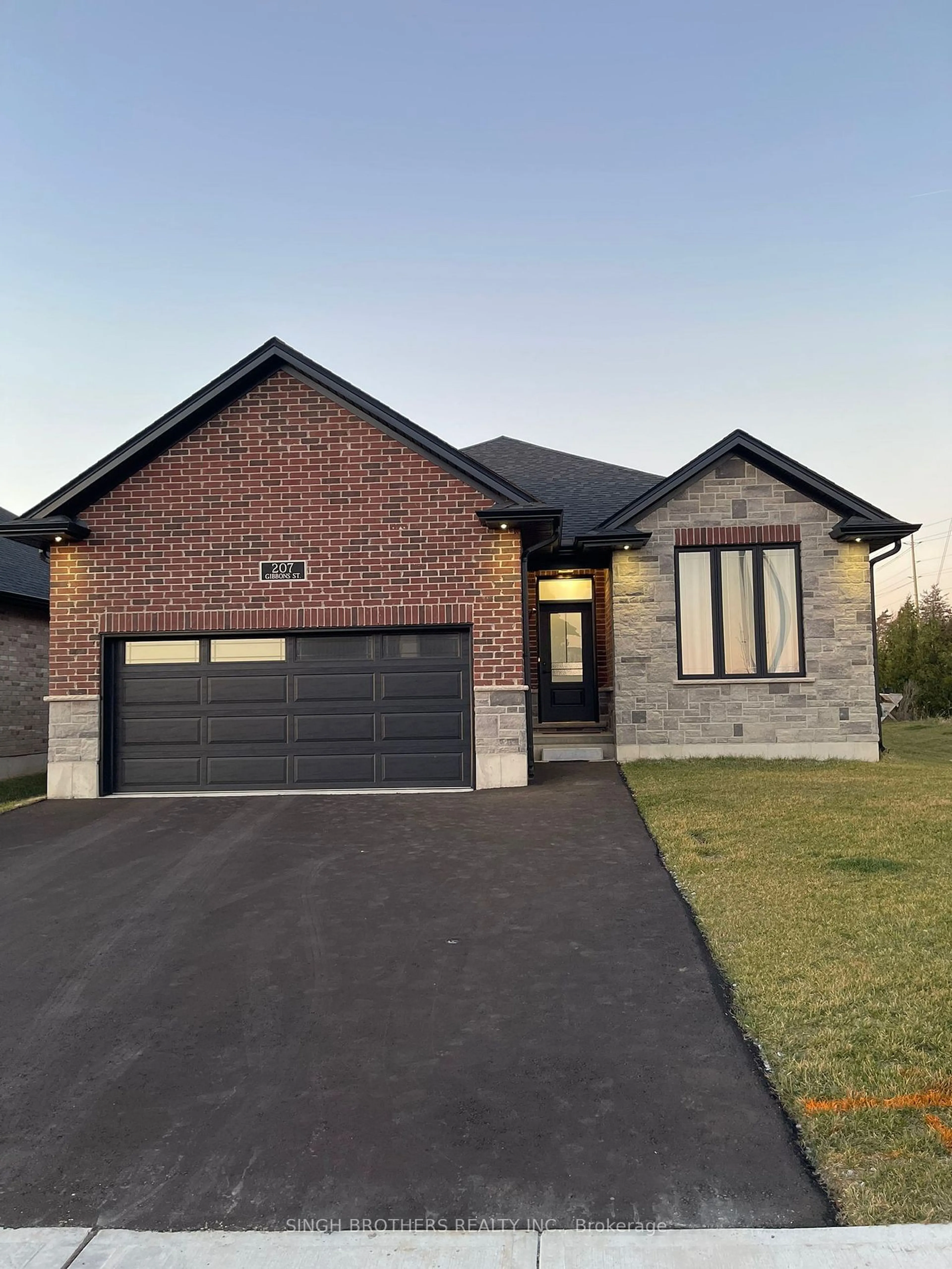 Home with brick exterior material, street for 207 Gibbons St, Norfolk Ontario N0E 1Y0