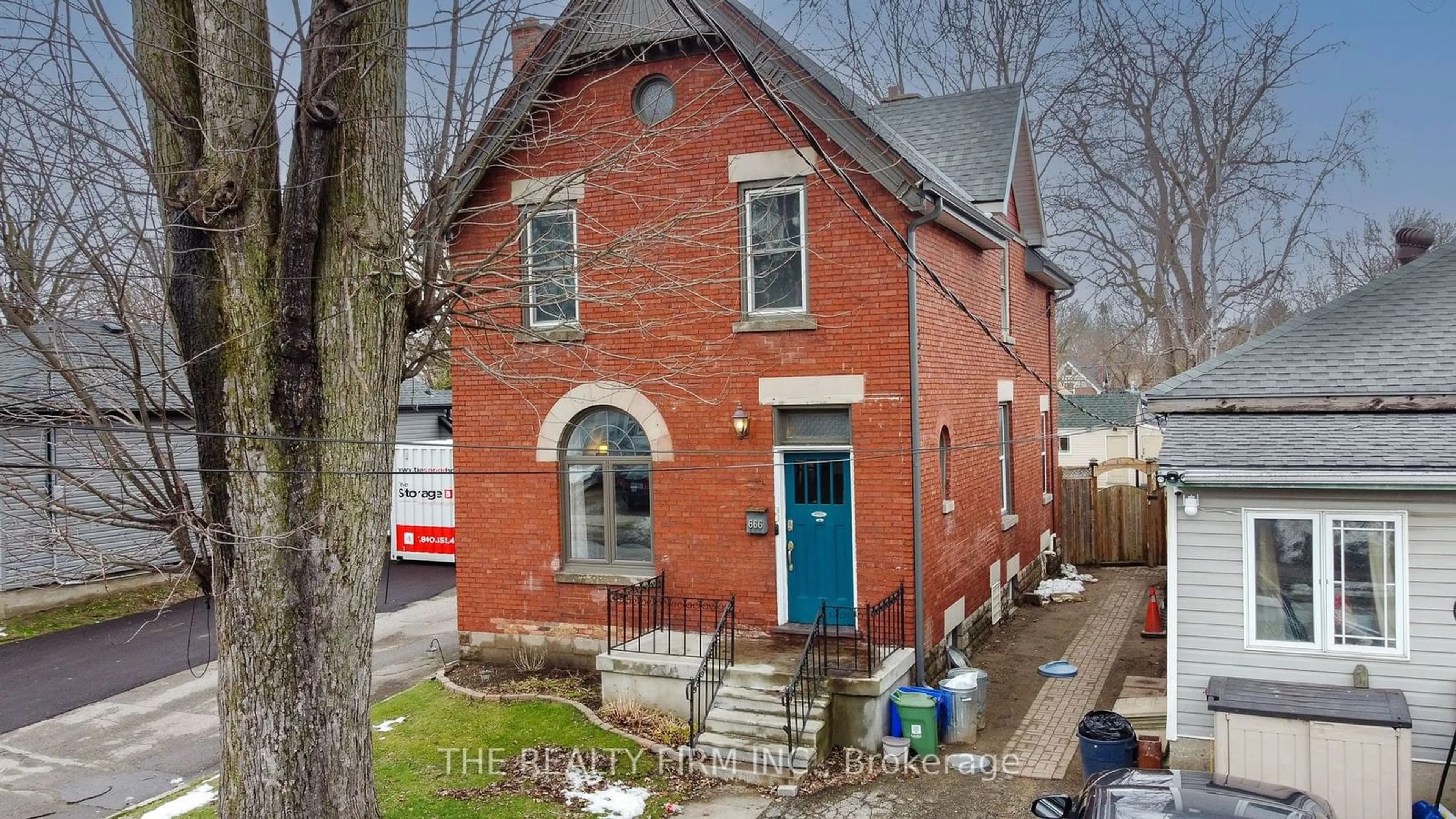 Home with brick exterior material, street for 666 Lorne Ave, London Ontario N5W 3K5