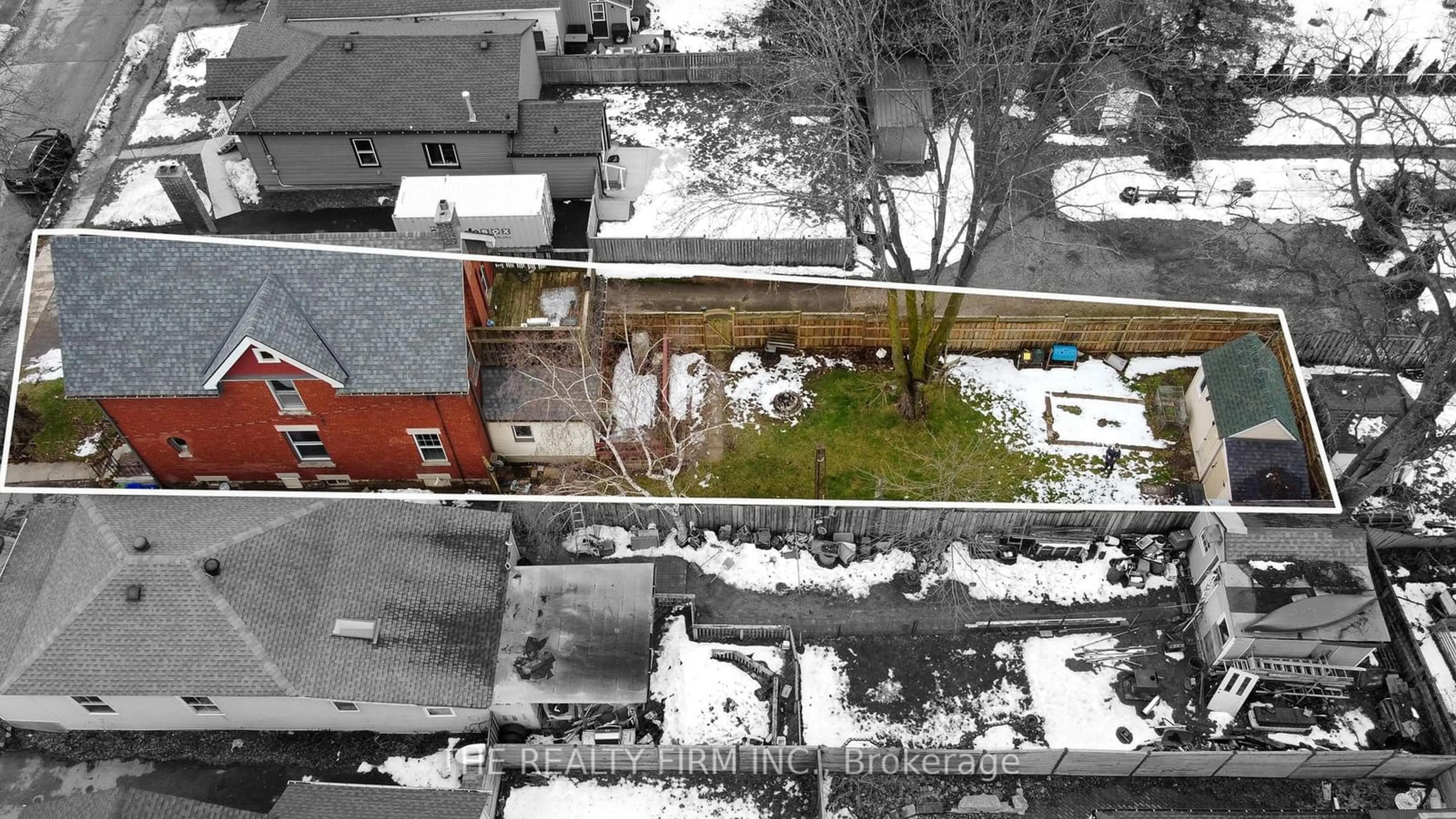 A pic from outside/outdoor area/front of a property/back of a property/a pic from drone, street for 666 Lorne Ave, London Ontario N5W 3K5