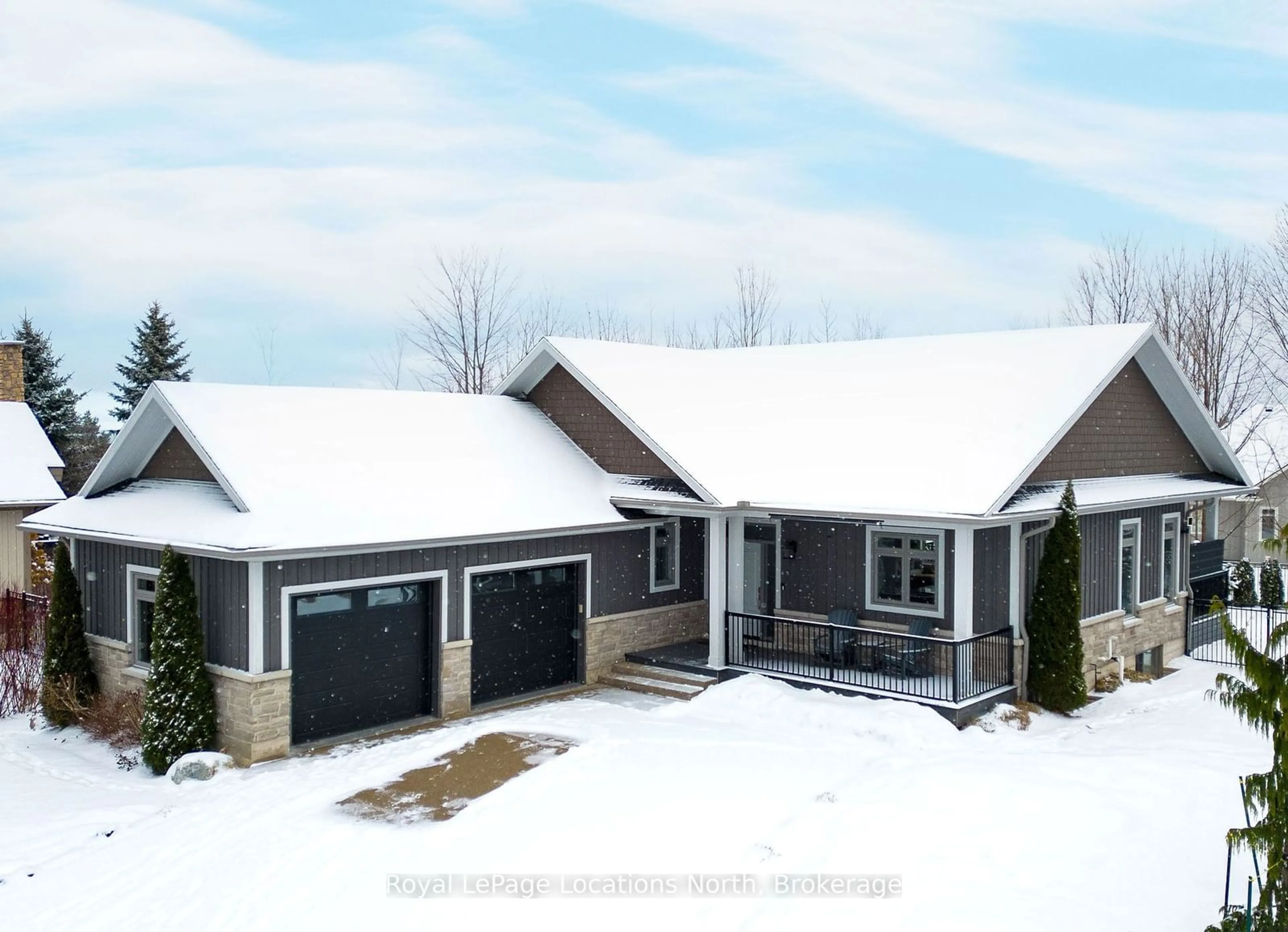 A pic from outside/outdoor area/front of a property/back of a property/a pic from drone, street for 107 Hoggard Crt, Blue Mountains Ontario N0H 2P0