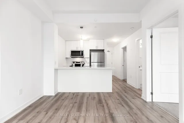 Additional property image - 450 Dundas St Unit 407