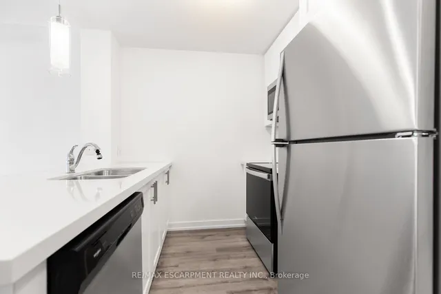 Additional property image - 450 Dundas St Unit 407