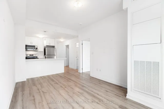 Additional property image - 450 Dundas St Unit 407