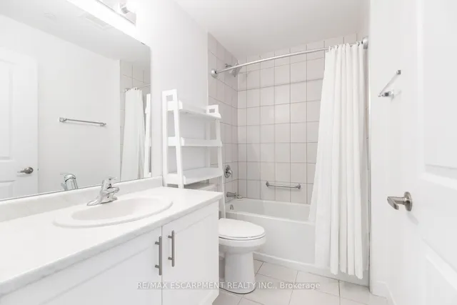 Additional property image - 450 Dundas St Unit 407