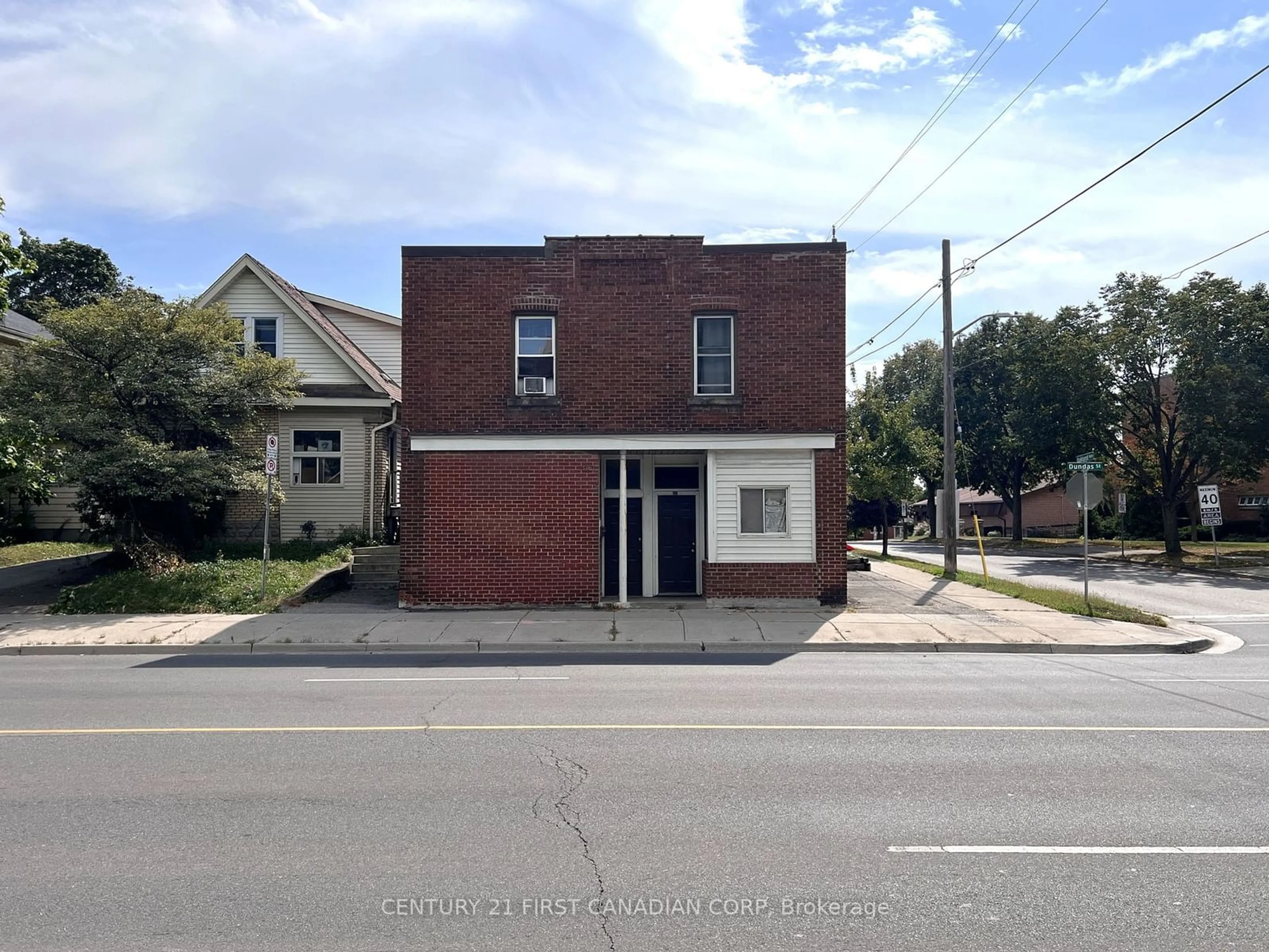 Home with brick exterior material, building for 1267 Dundas St, London Ontario N5W 3B3