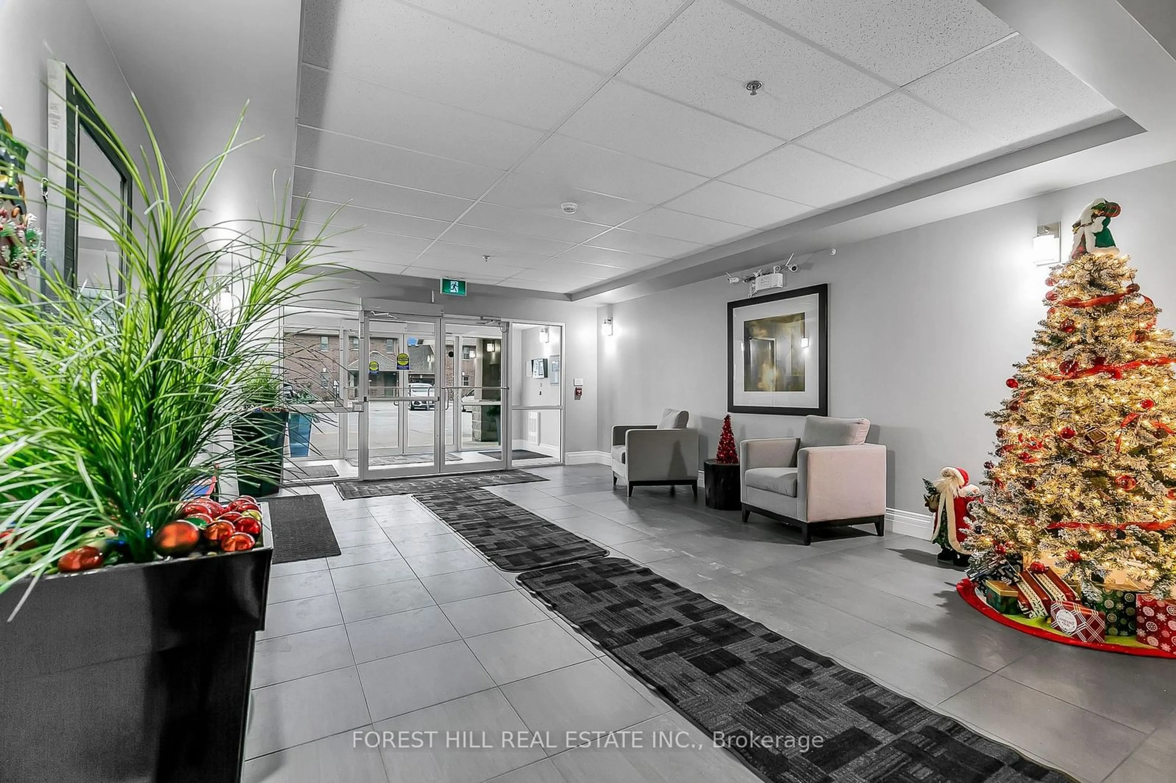 Lobby for 8475 Wyandotte St #307, Windsor Ontario N8S 0A4