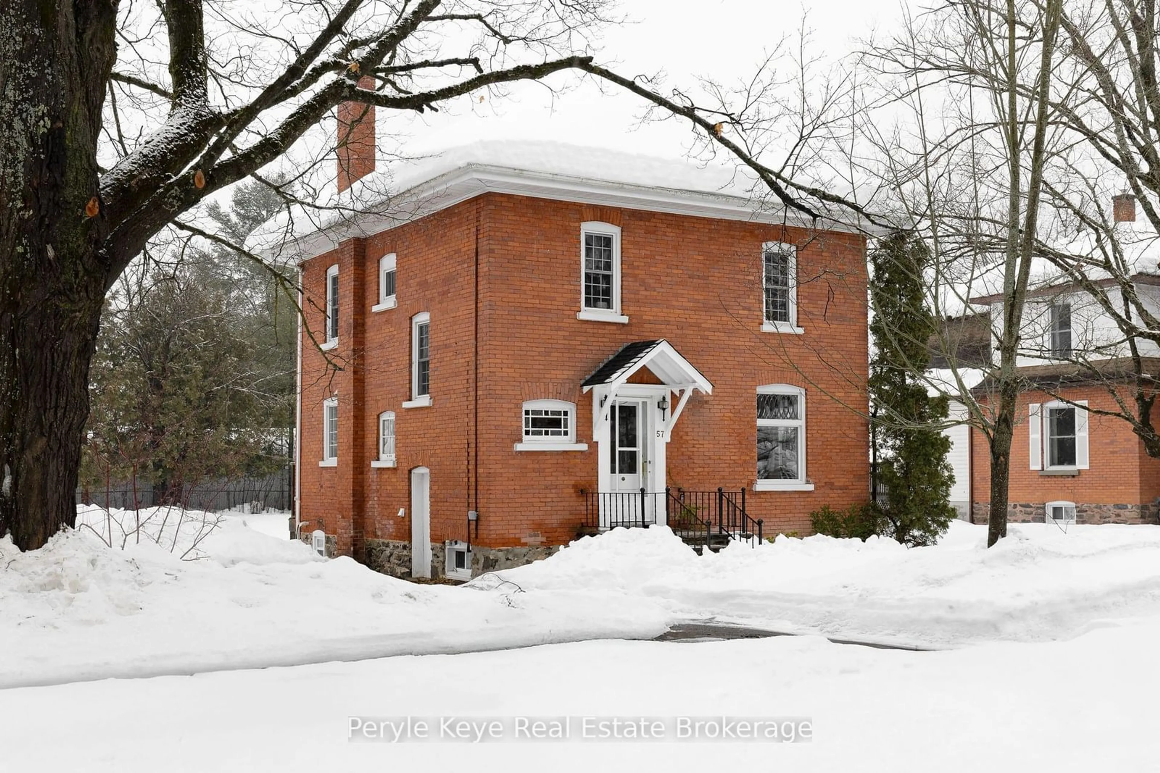 Home with brick exterior material, building for 57 McMurray St, Bracebridge Ontario P1L 2A1
