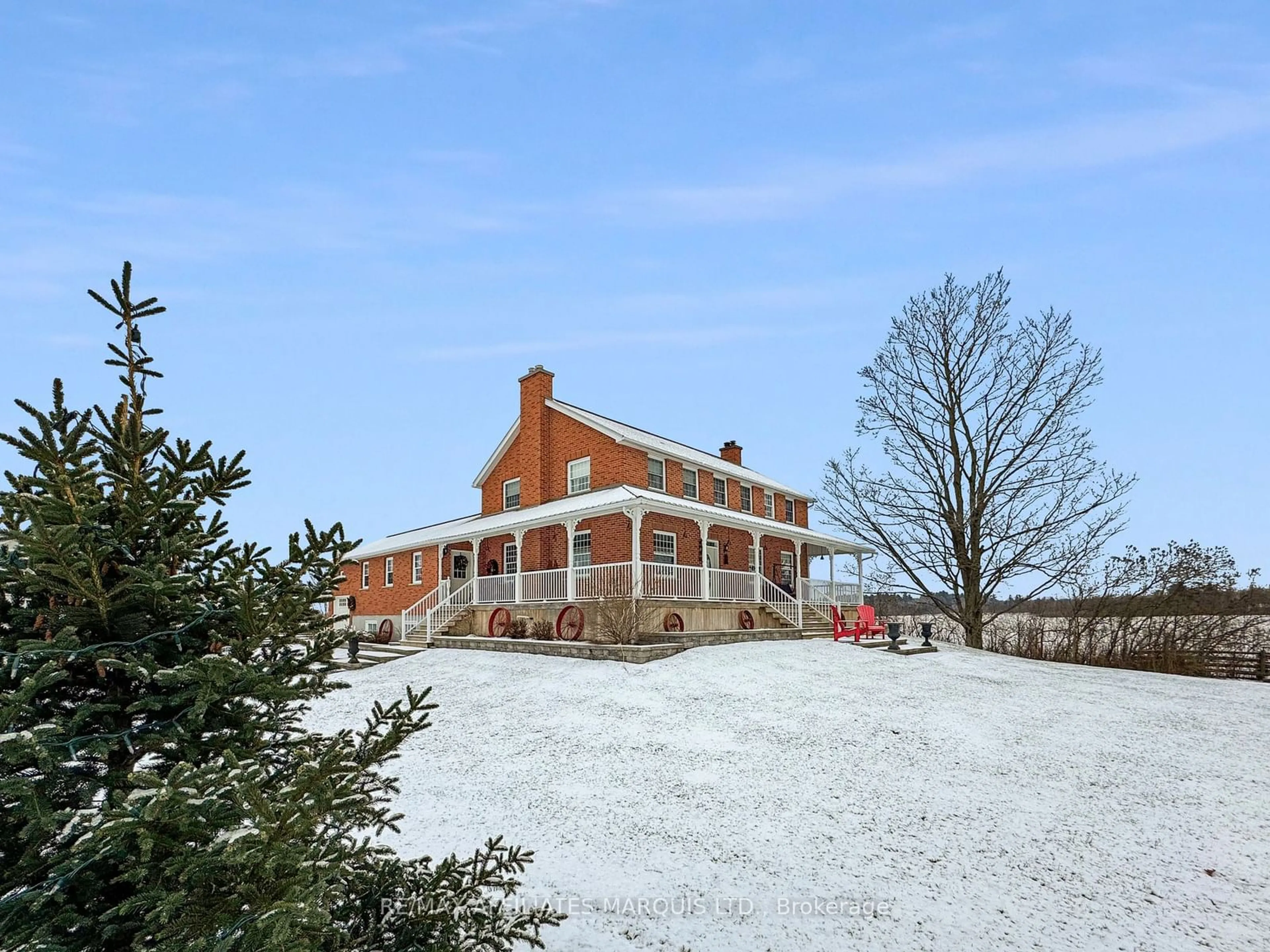 A pic from outside/outdoor area/front of a property/back of a property/a pic from drone, building for 10546 Broken Second Rd, South Dundas Ontario K0E 1K0