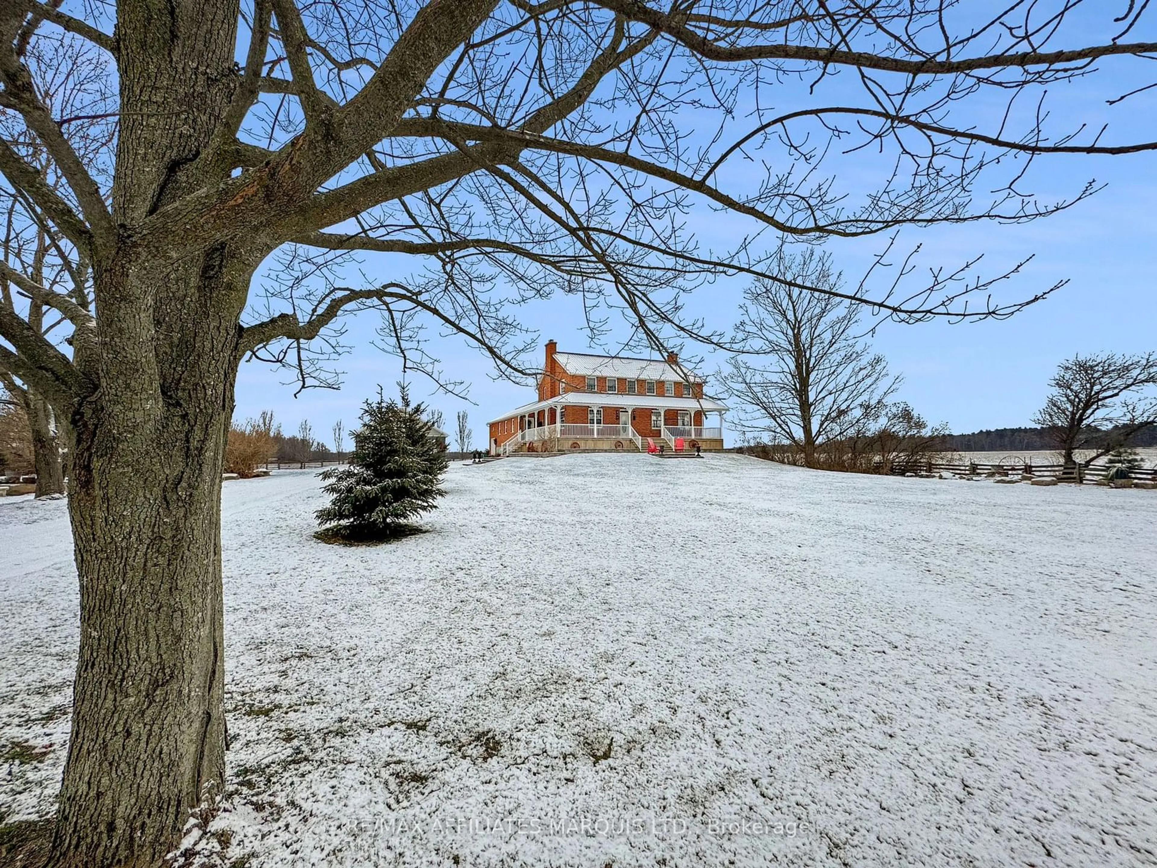 A pic from outside/outdoor area/front of a property/back of a property/a pic from drone, unknown for 10546 Broken Second Rd, South Dundas Ontario K0E 1K0