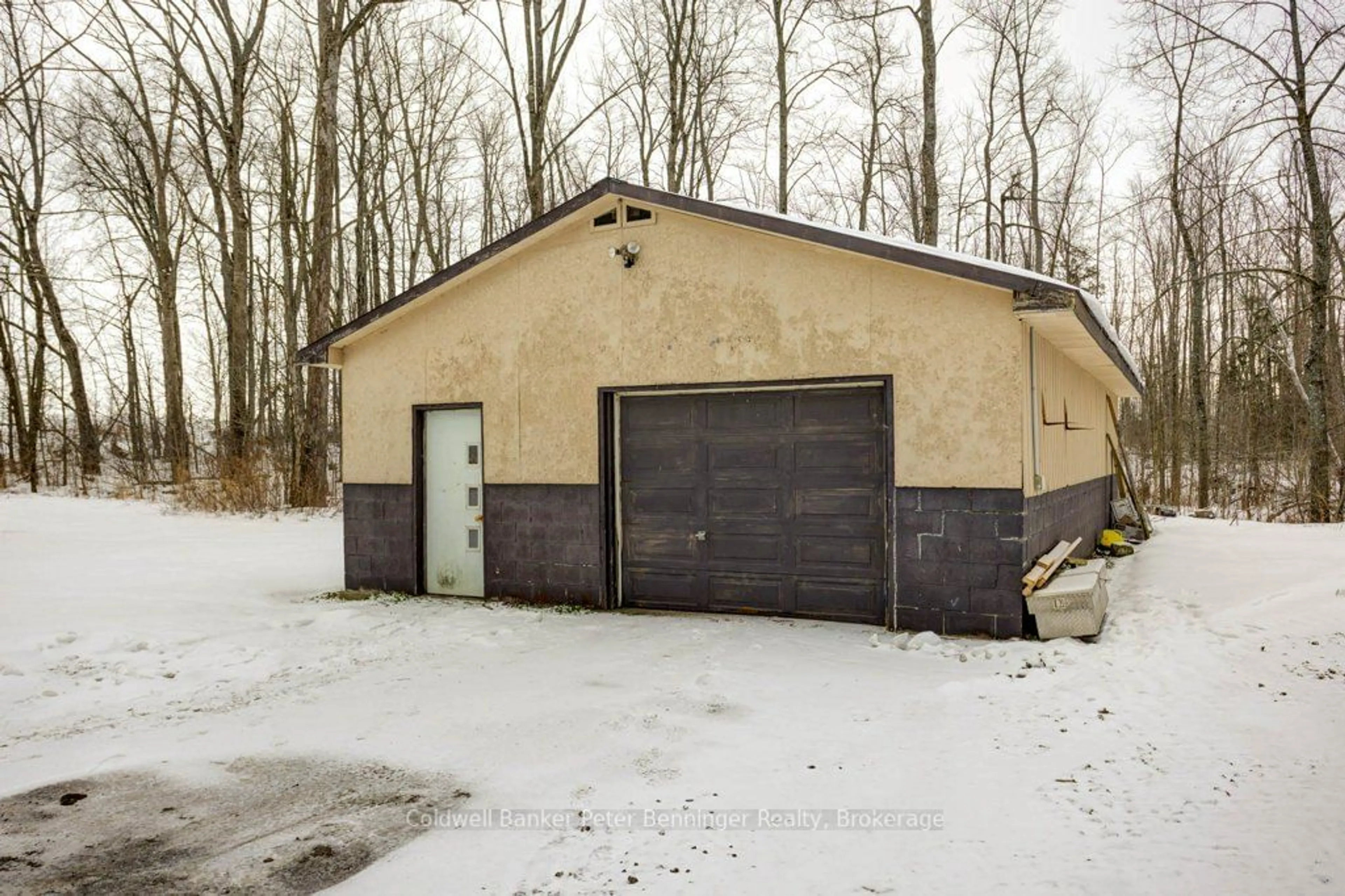 Indoor garage for 119 Concession 8 Rd, Saugeen Shores Ontario N0H 2C6