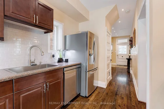 Additional property image - 80 Alanson St