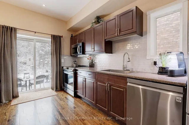 Additional property image - 80 Alanson St
