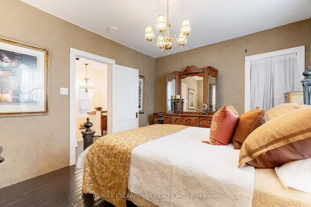 Additional property image - 80 Alanson St