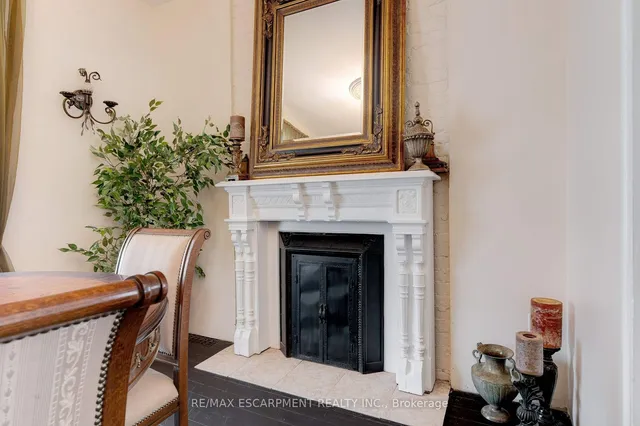 Additional property image - 80 Alanson St