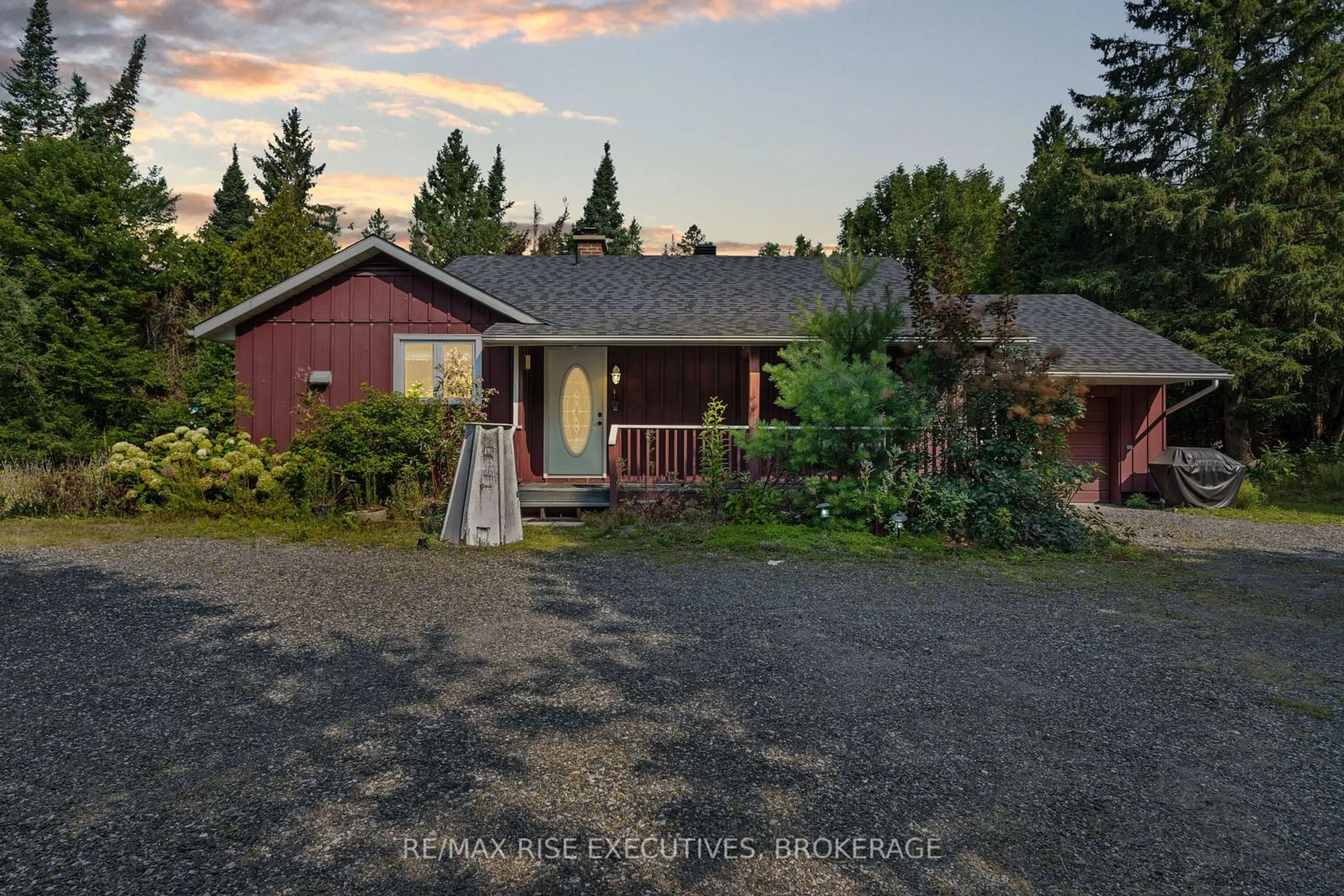 A pic from outside/outdoor area/front of a property/back of a property/a pic from drone, unknown for 1256 DRUMMOND 9A, Drummond/North Elmsley Ontario K7H 3C8