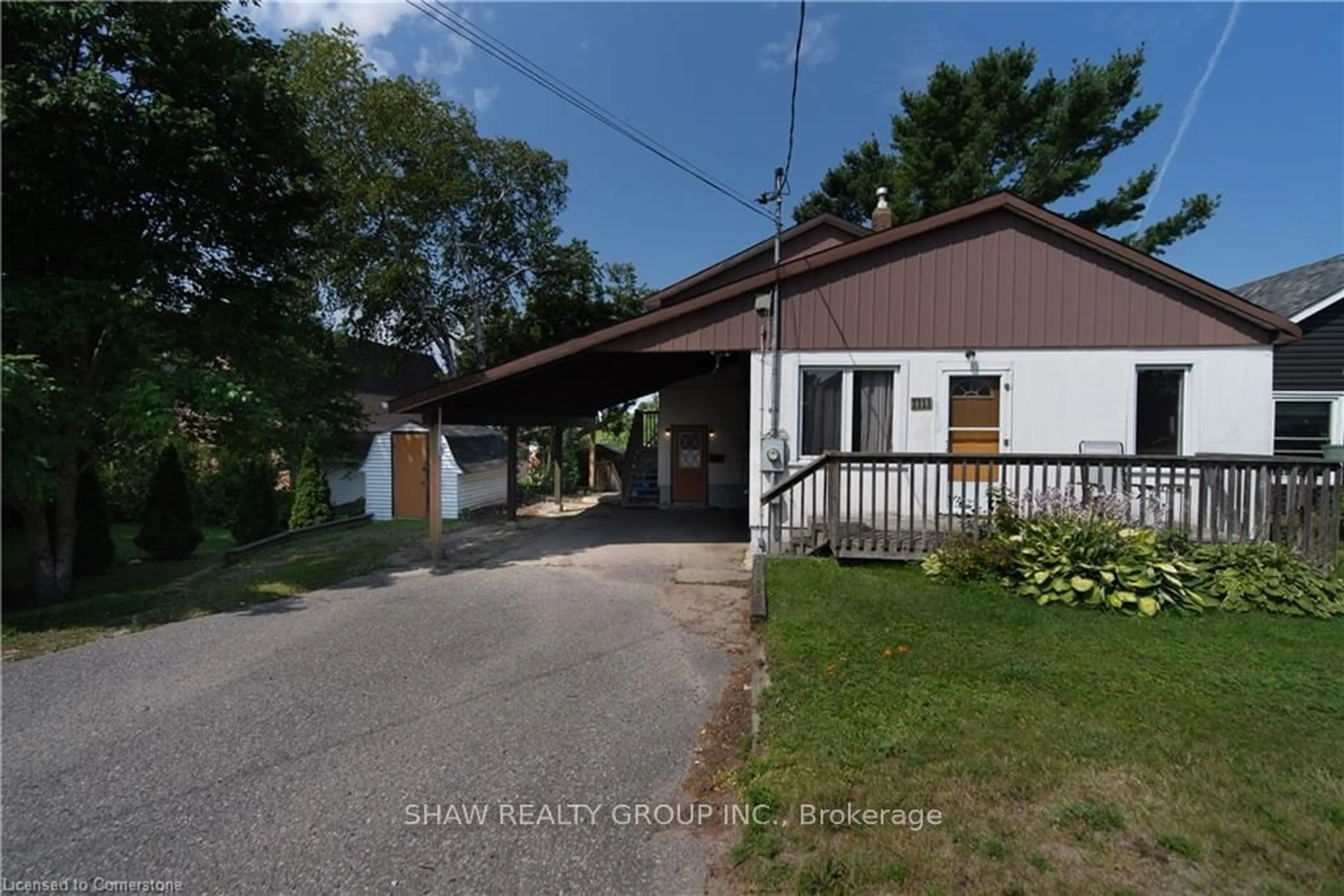 A pic from outside/outdoor area/front of a property/back of a property/a pic from drone, street for 1111 Beattie St, North Bay Ontario P1B 3T2