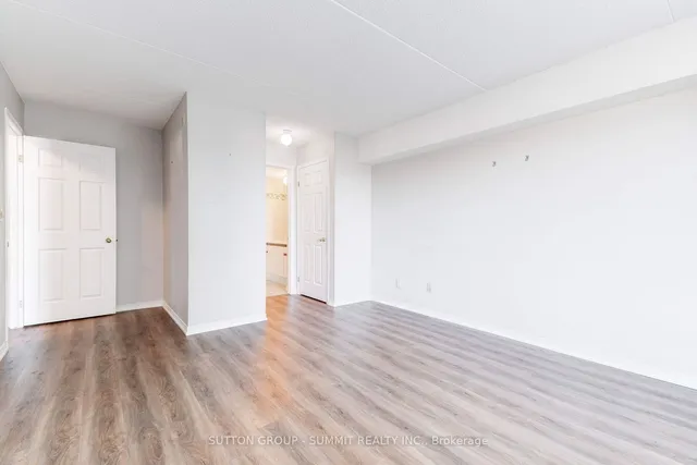 Additional property image - 870 Upper Wentworth St Unit 202