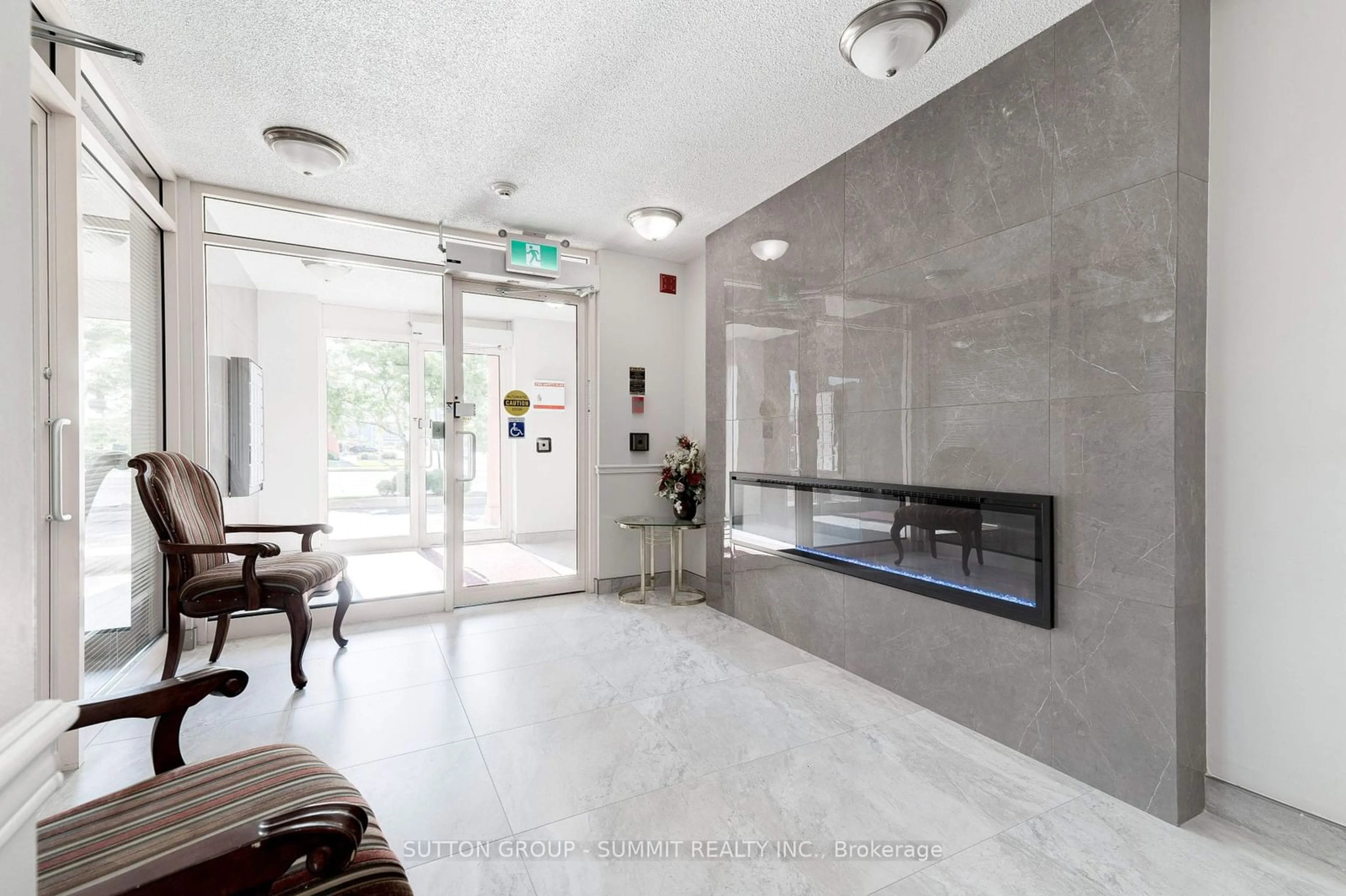 Lobby for 870 Upper Wentworth St #202, Hamilton Ontario L9A 4W4