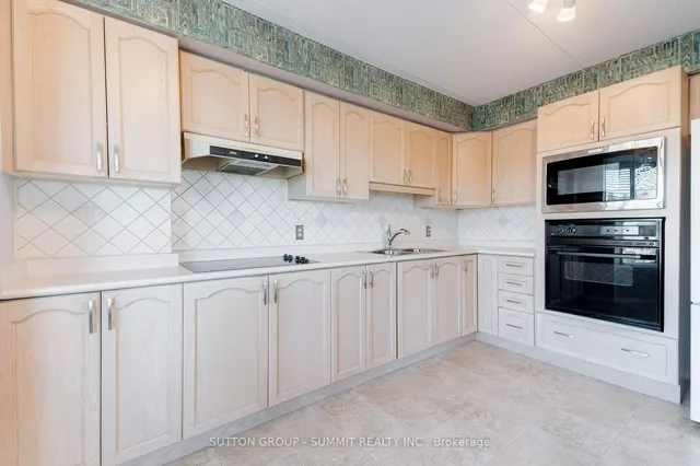Additional property image - 870 Upper Wentworth St Unit 202