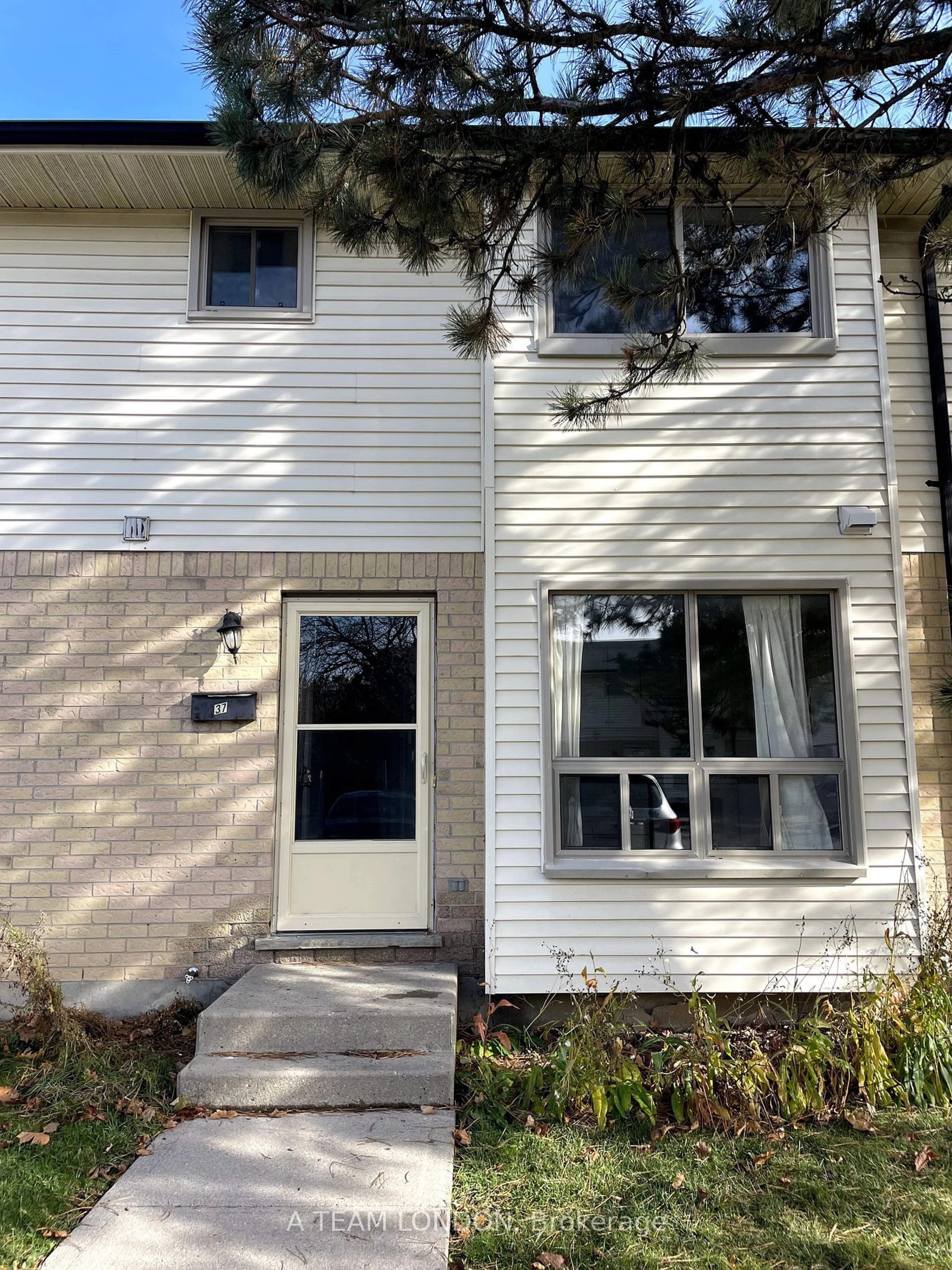 Unknown for 355 Sandringham Cres #37, London Ontario N6C 5K3