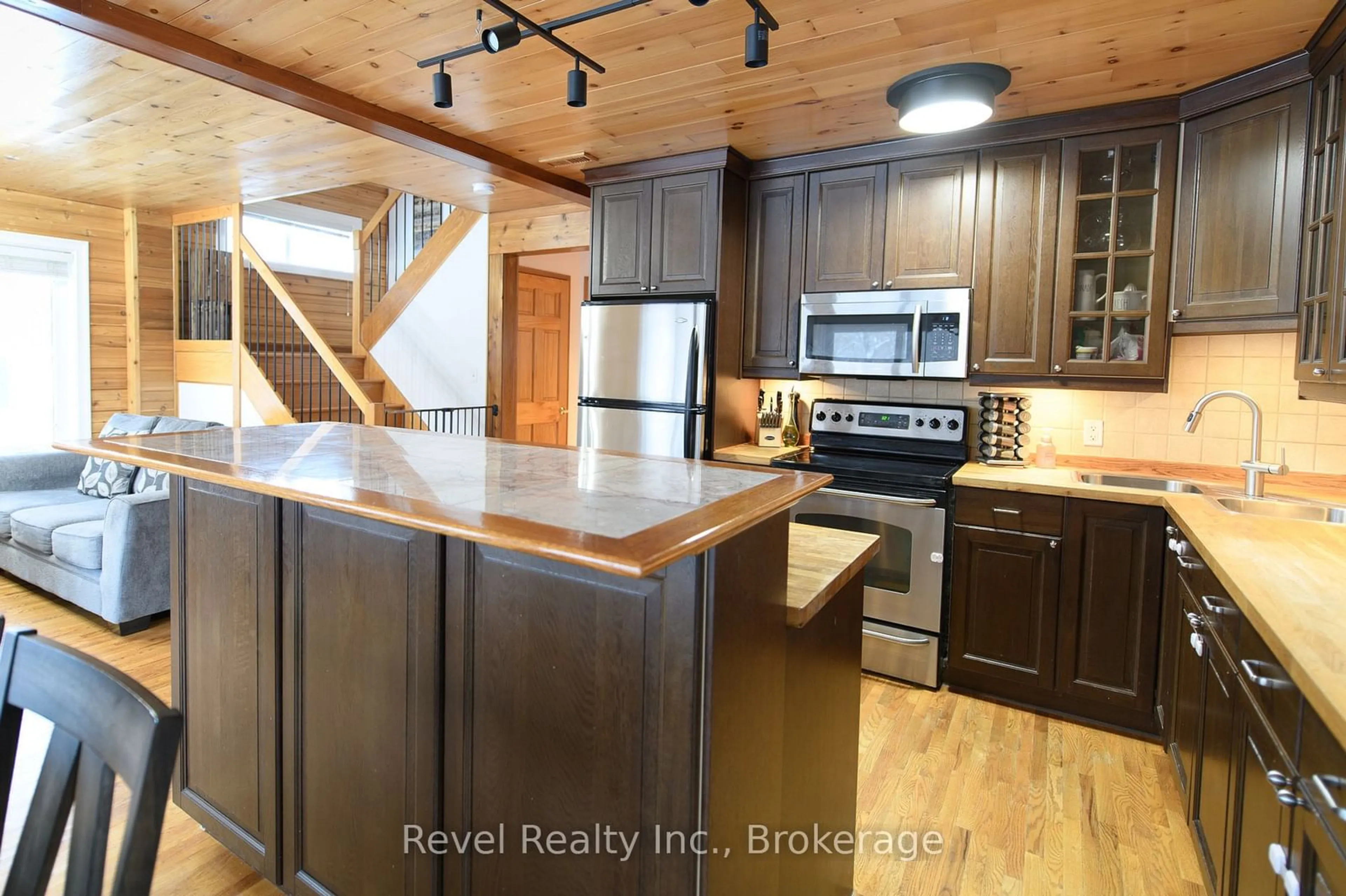 Open concept kitchen, unknown for 186 Richmond St, Meaford Ontario N4L 1B3