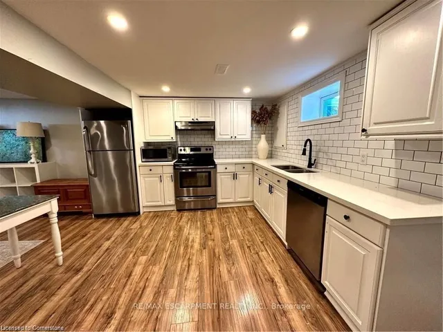 Additional property image - 312 East 45th St