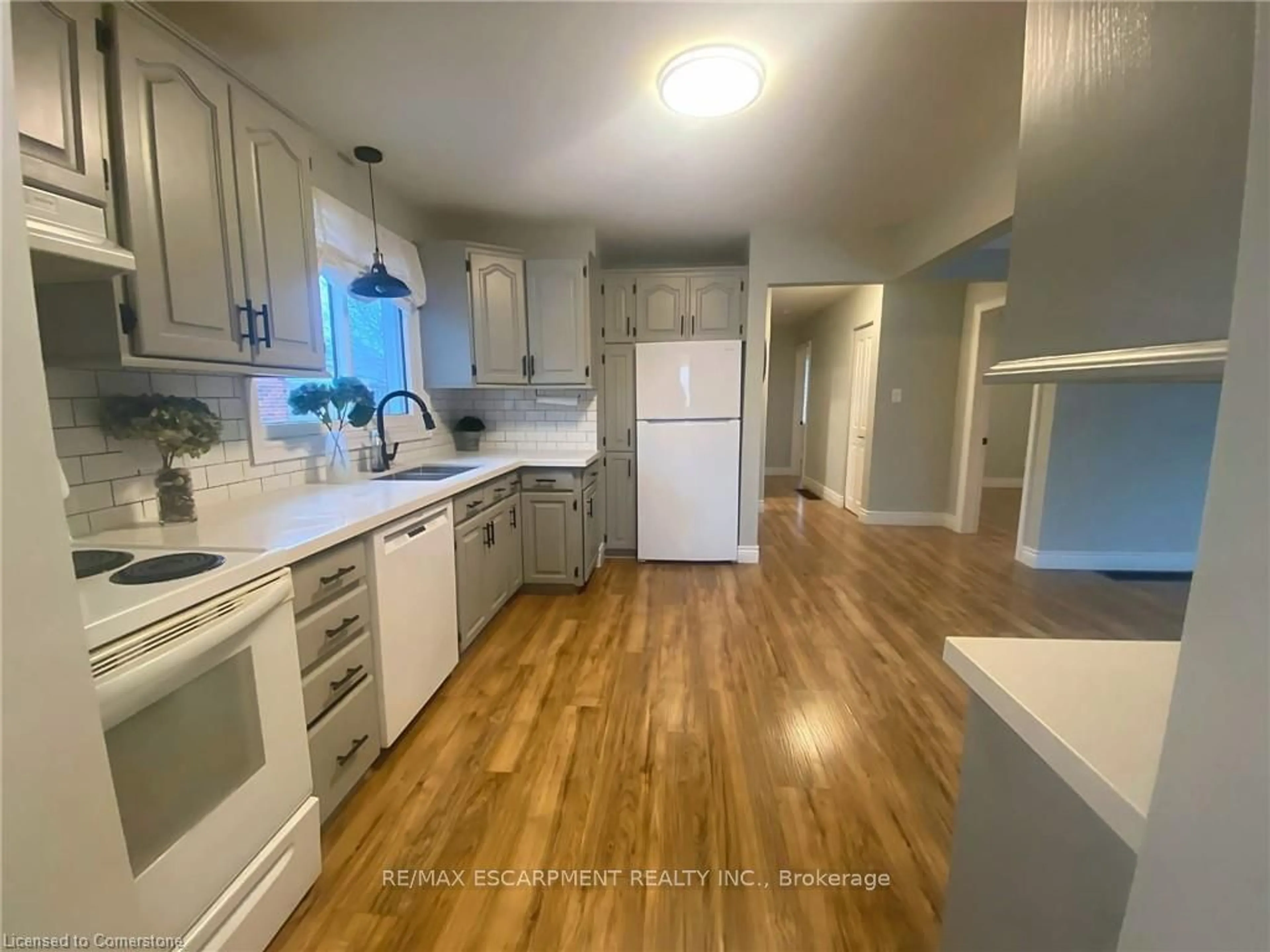 Open concept kitchen, unknown for 312 East 45th St, Hamilton Ontario L8T 3K8