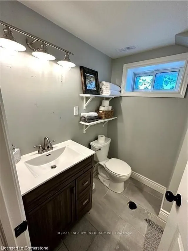 Additional property image - 312 East 45th St