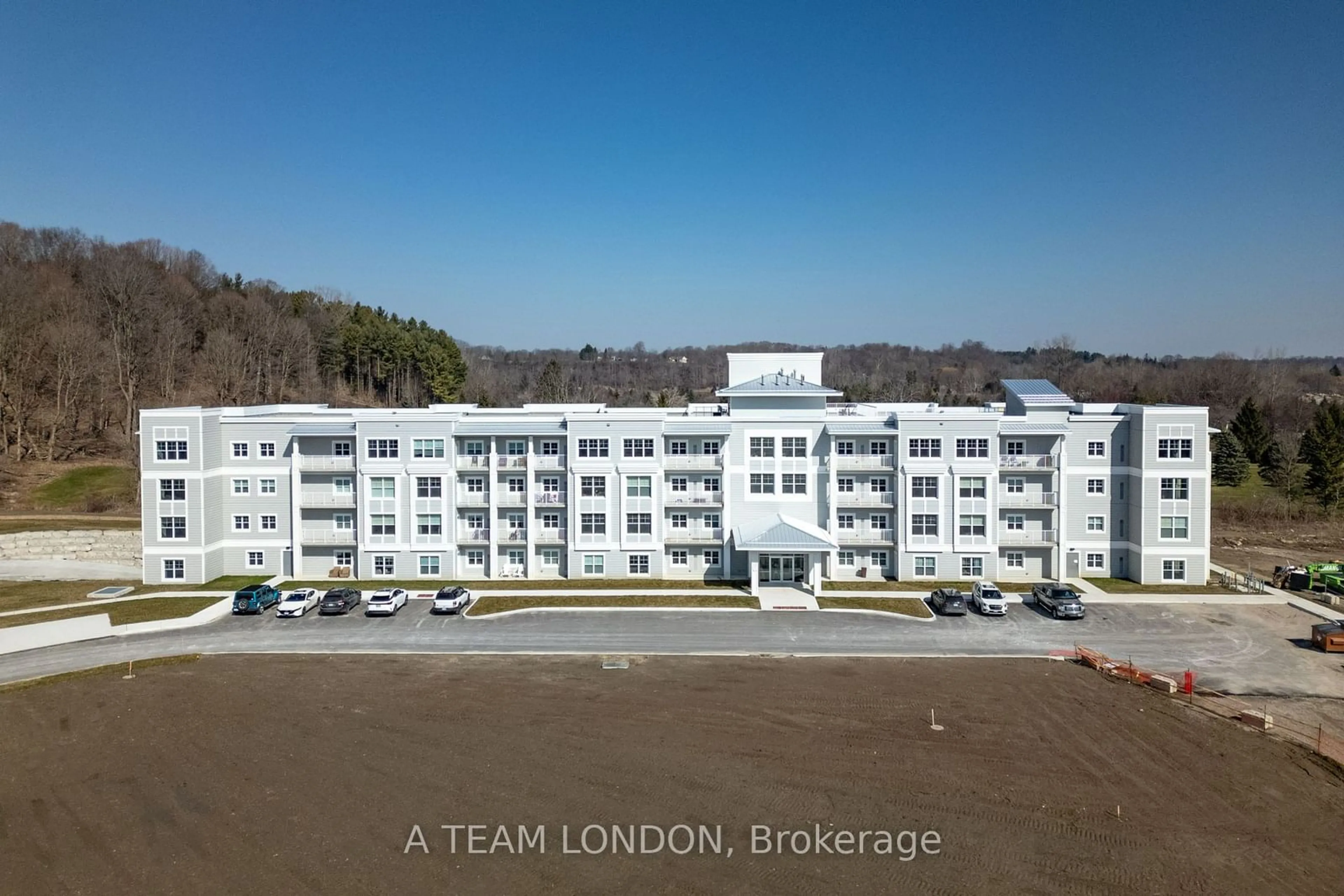 A pic from outside/outdoor area/front of a property/back of a property/a pic from drone, building for 100 The Promenade #409, Central Elgin Ontario N5L 1C5