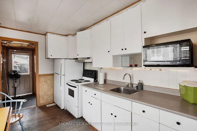 Additional property image - 296 Julian Ave
