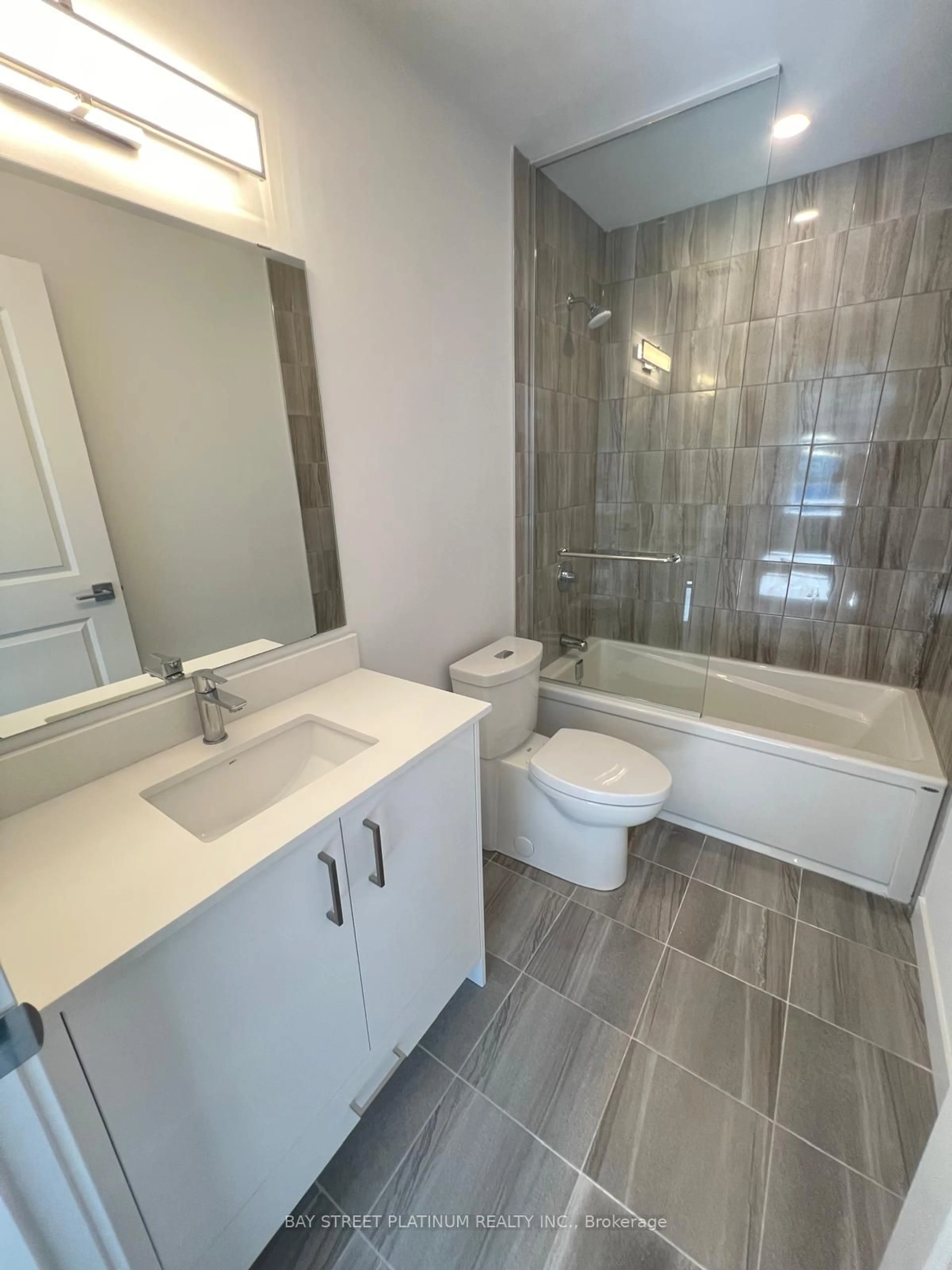 Contemporary bathroom, ceramic/tile floor for 7945 Kalar Rd #17, Niagara Falls Ontario L2H 2Y6