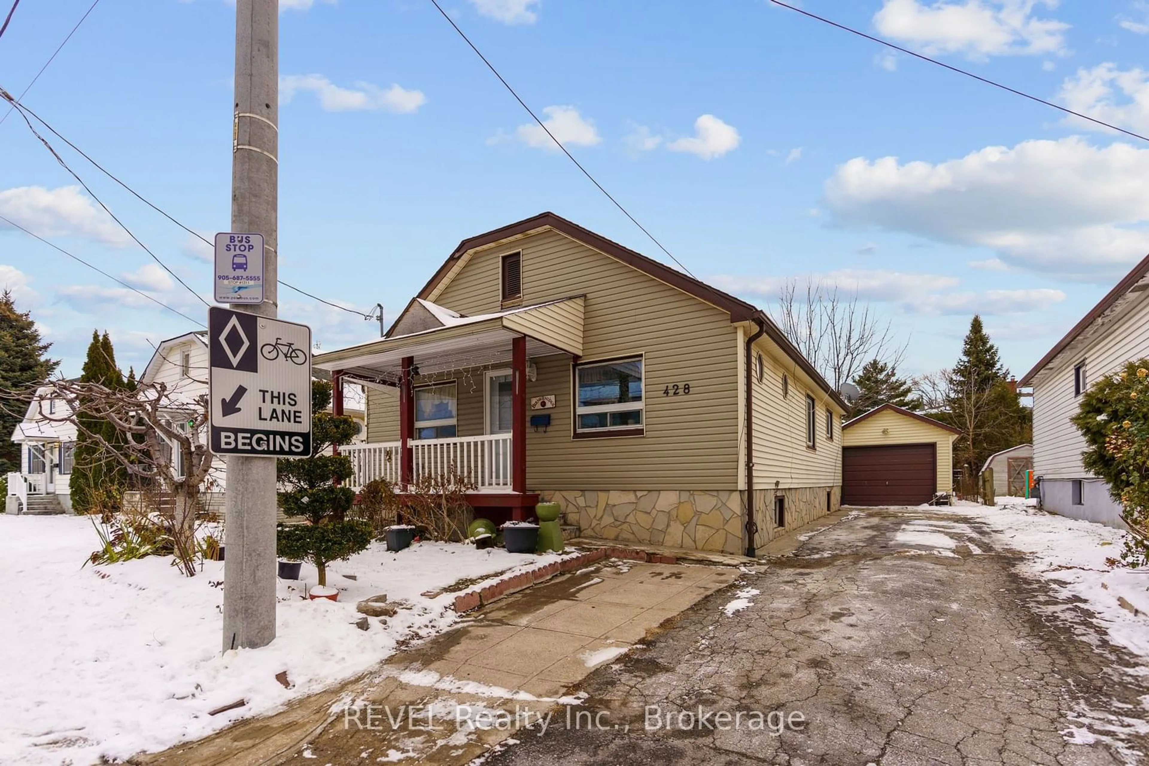 Unknown for 428 Carlton St, St. Catharines Ontario L2M 4W8