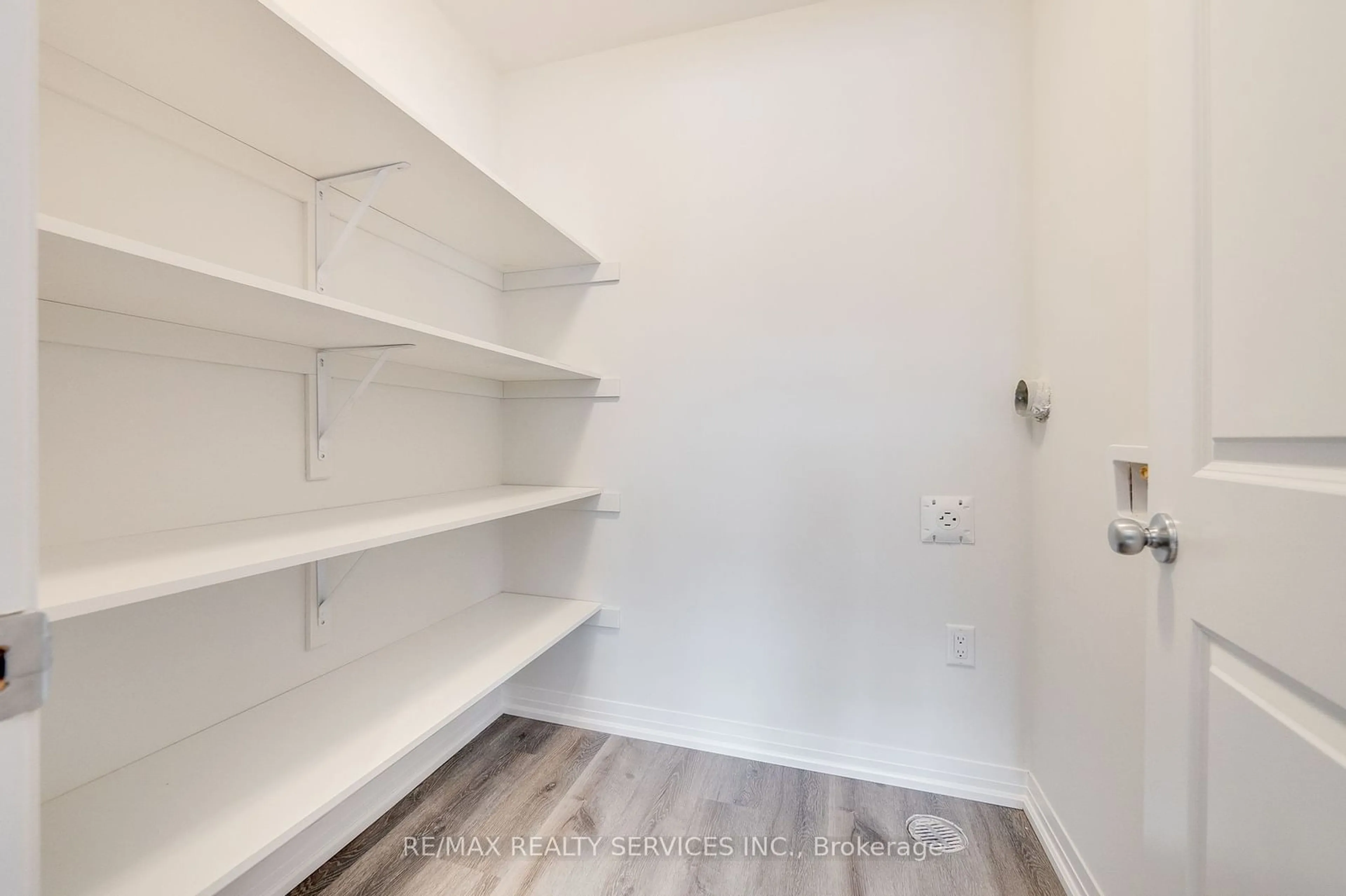 Storage room or clothes room or walk-in closet for 155 Equestrian Way #140, Cambridge Ontario N2E 0E8