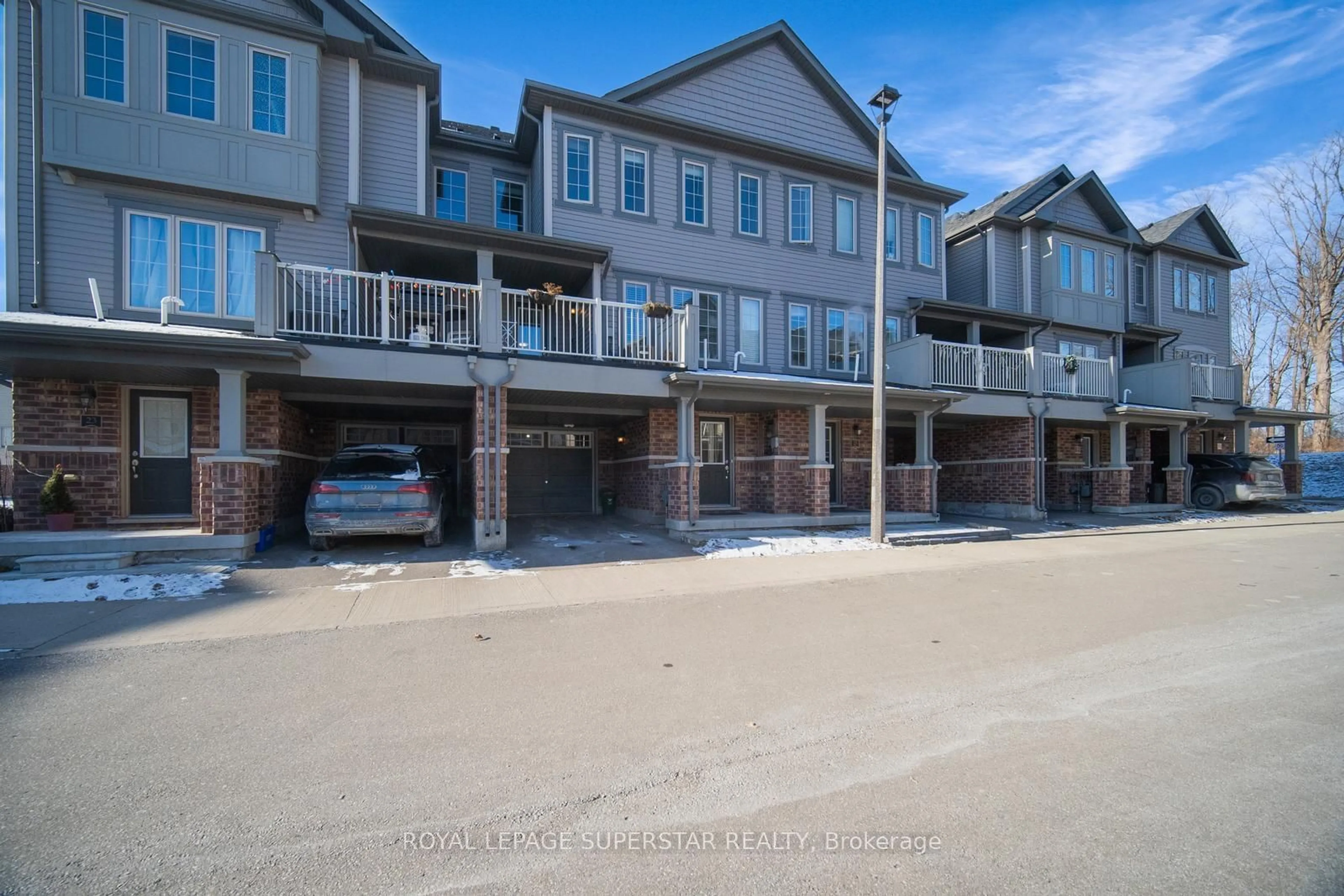 A pic from outside/outdoor area/front of a property/back of a property/a pic from drone, water/lake/river/ocean view for 420 Linden Dr #24, Cambridge Ontario N3H 0C6