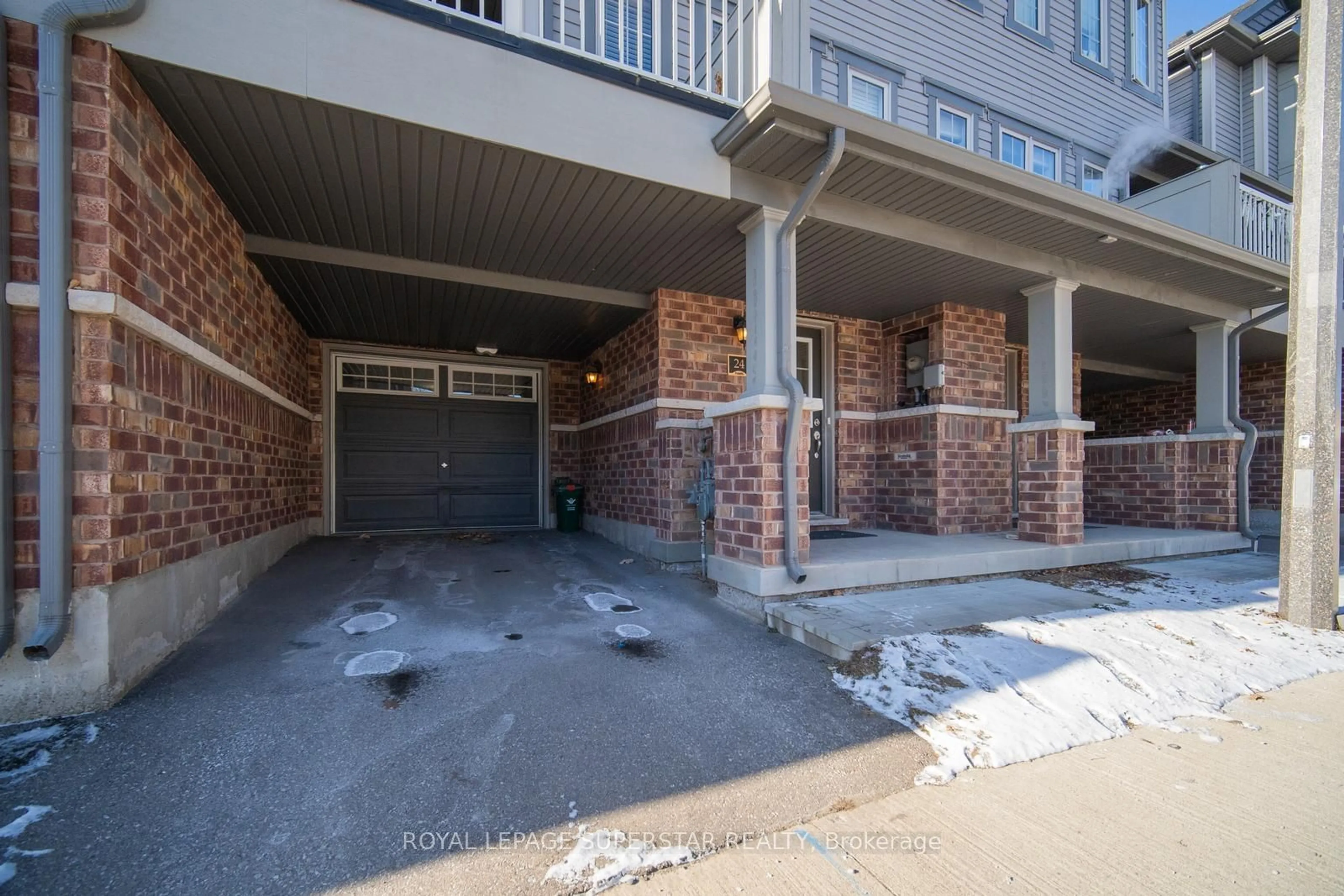 Patio, street for 420 Linden Dr #24, Cambridge Ontario N3H 0C6