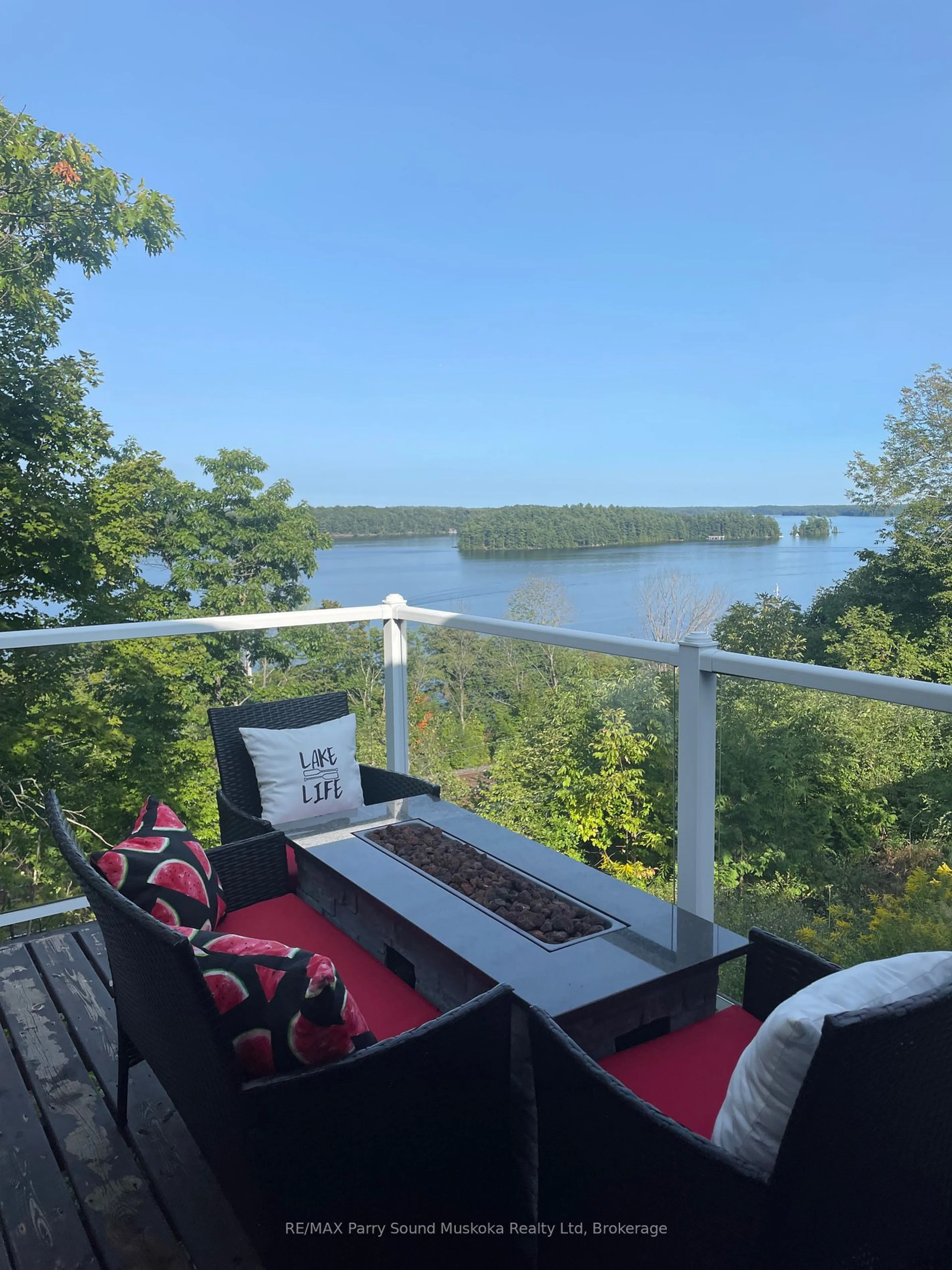 Patio, water/lake/river/ocean view for 143A Highway 612, Seguin Ontario P0C 1H0