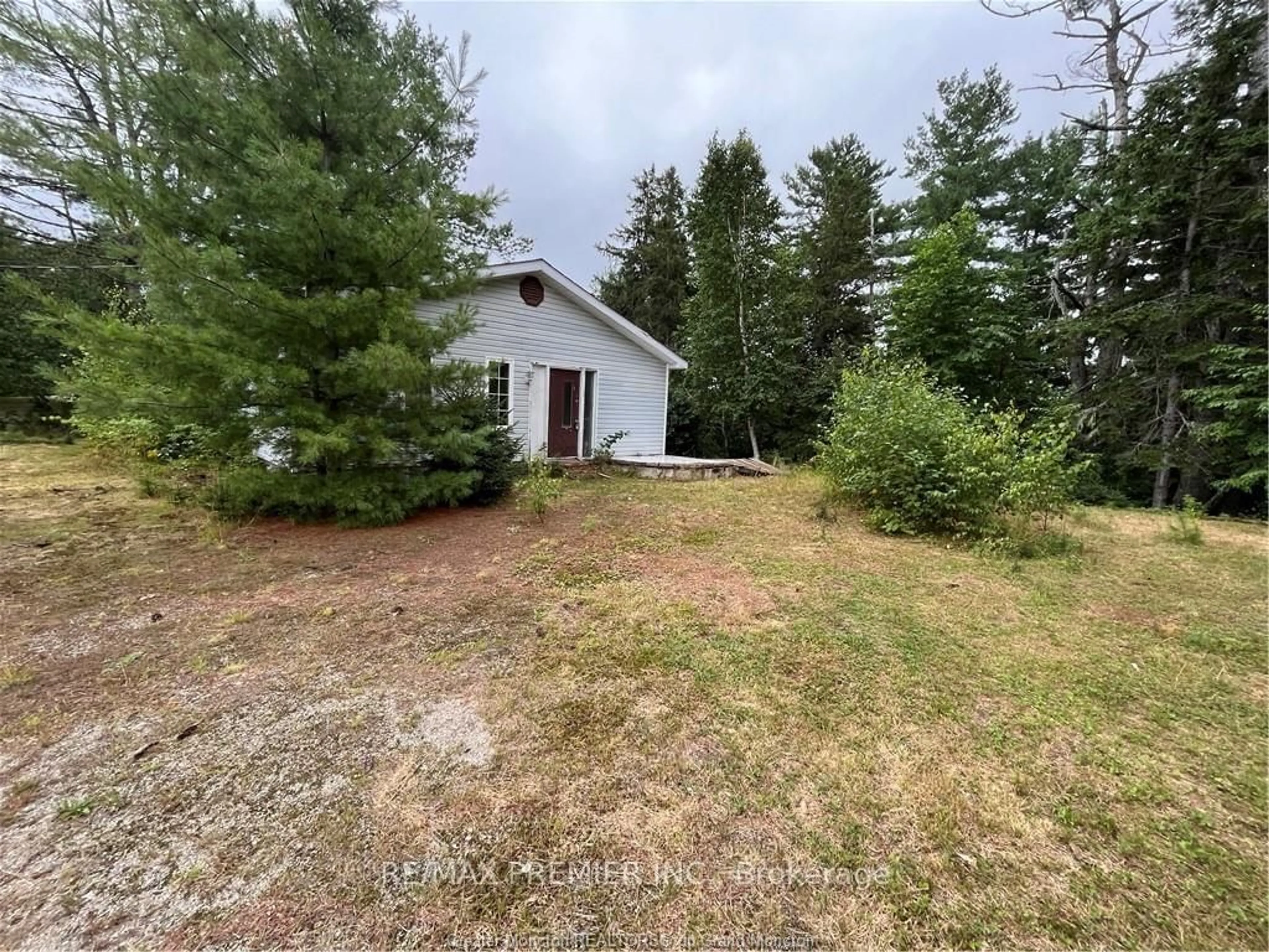 A pic from outside/outdoor area/front of a property/back of a property/a pic from drone, unknown for 286 River Rd, New Brunswick New Brunswick E9E 1E1