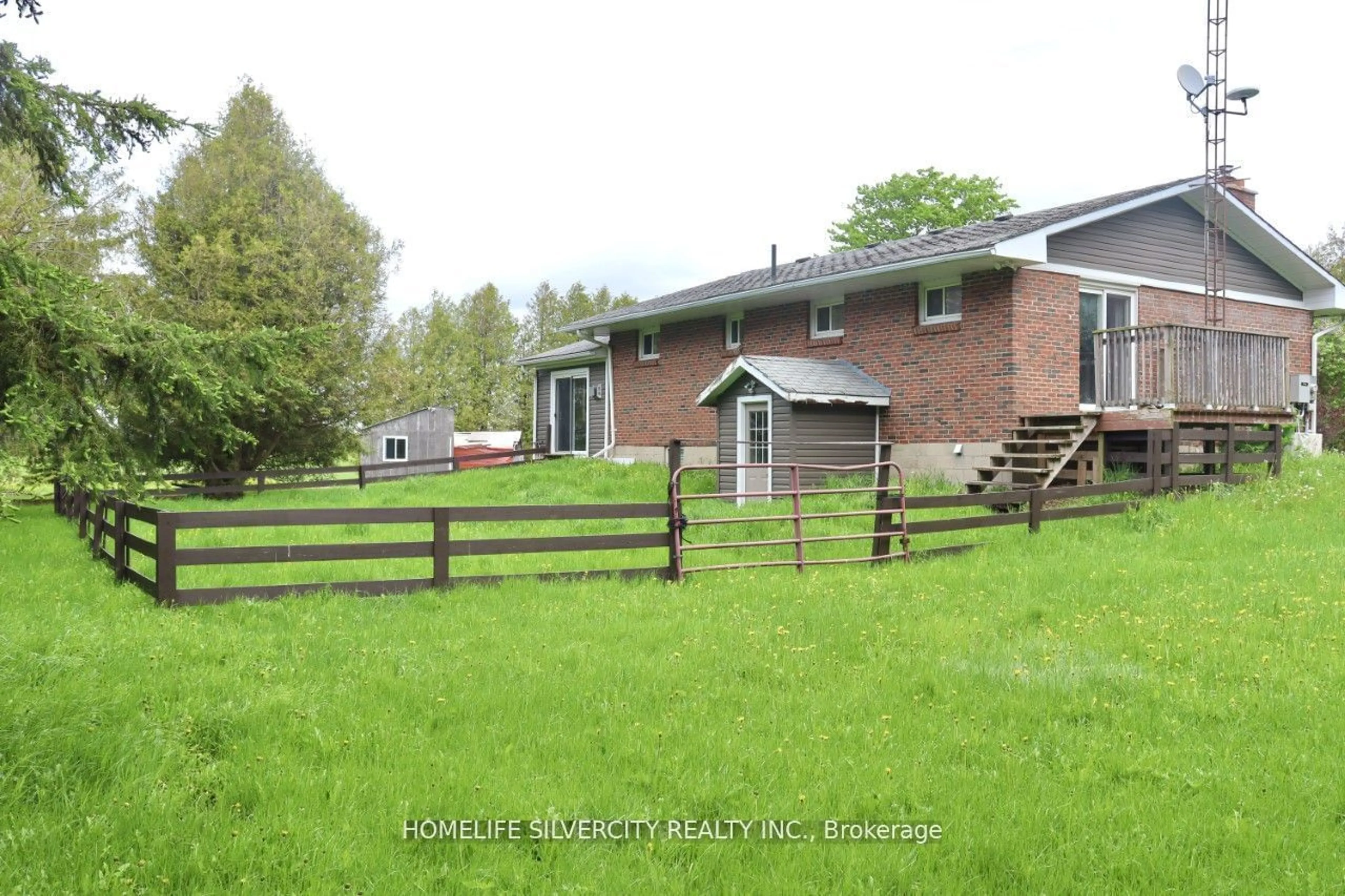 A pic from outside/outdoor area/front of a property/back of a property/a pic from drone, unknown for 374136 6th Line, Amaranth Ontario L9W 0H6