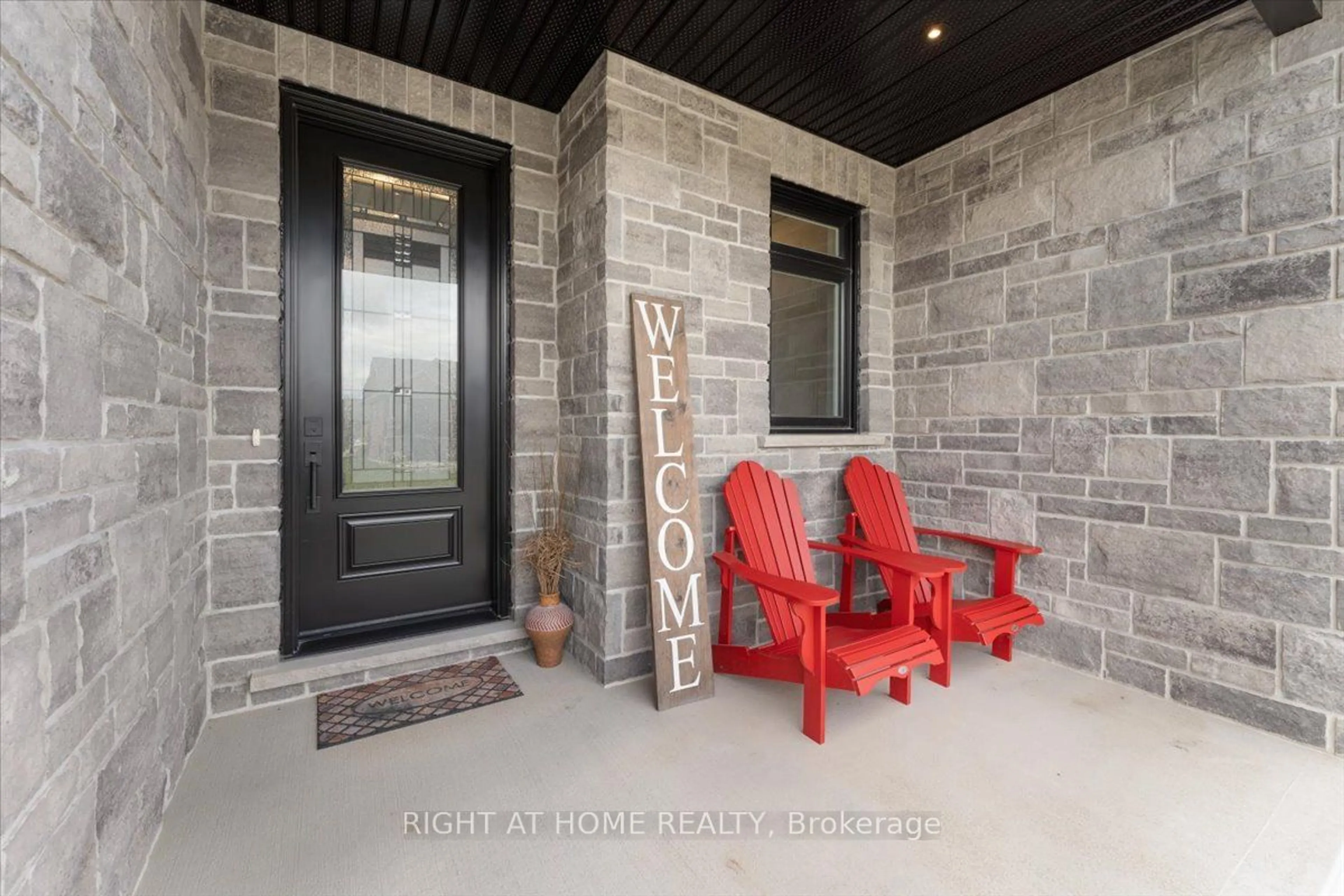 Indoor entryway for 131 Ronnies Way, Wellington North Ontario N0G 2L2