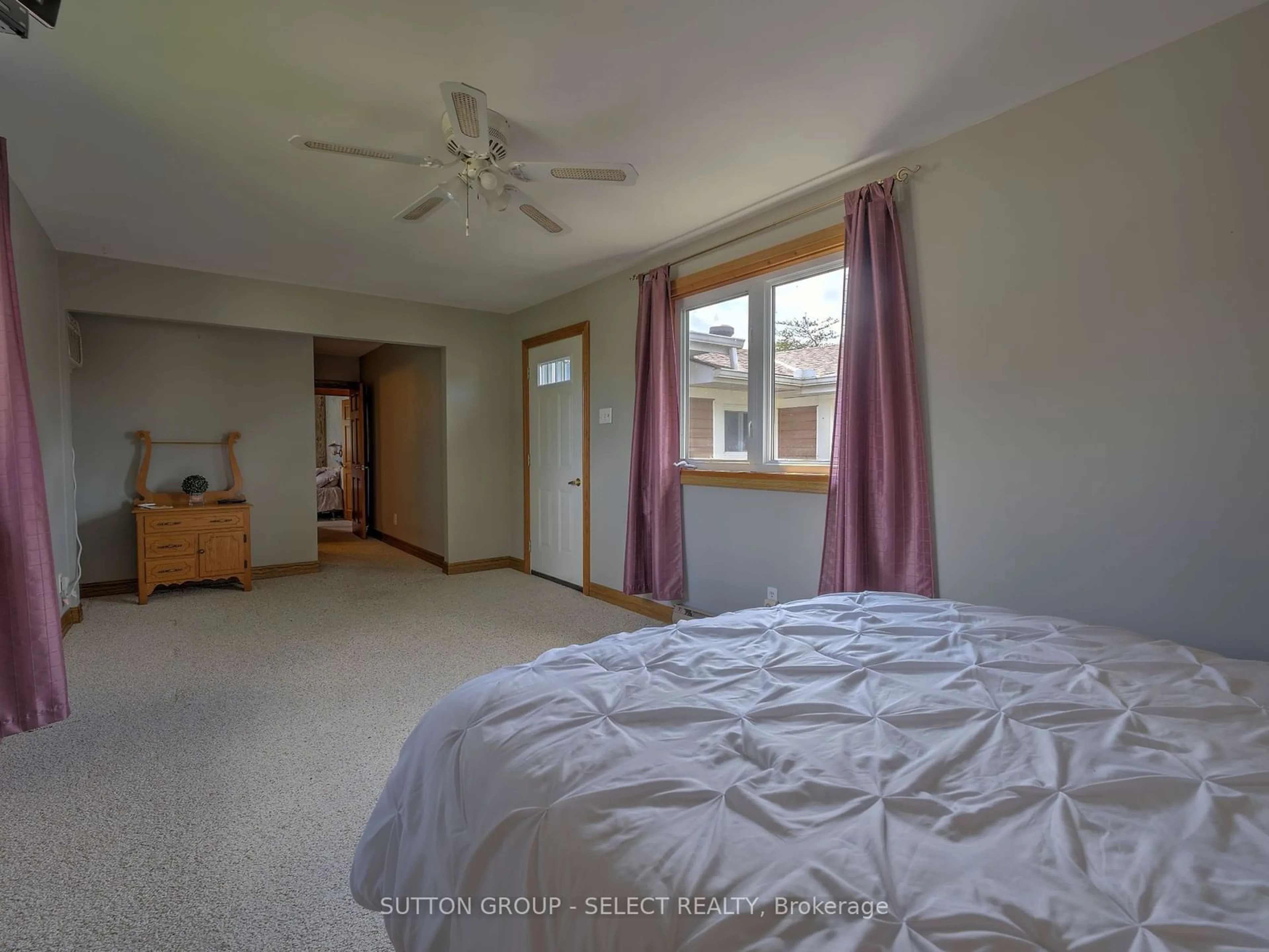 A pic of a room for 8278 Burwell Rd, Lambton Shores Ontario N0M 1T0